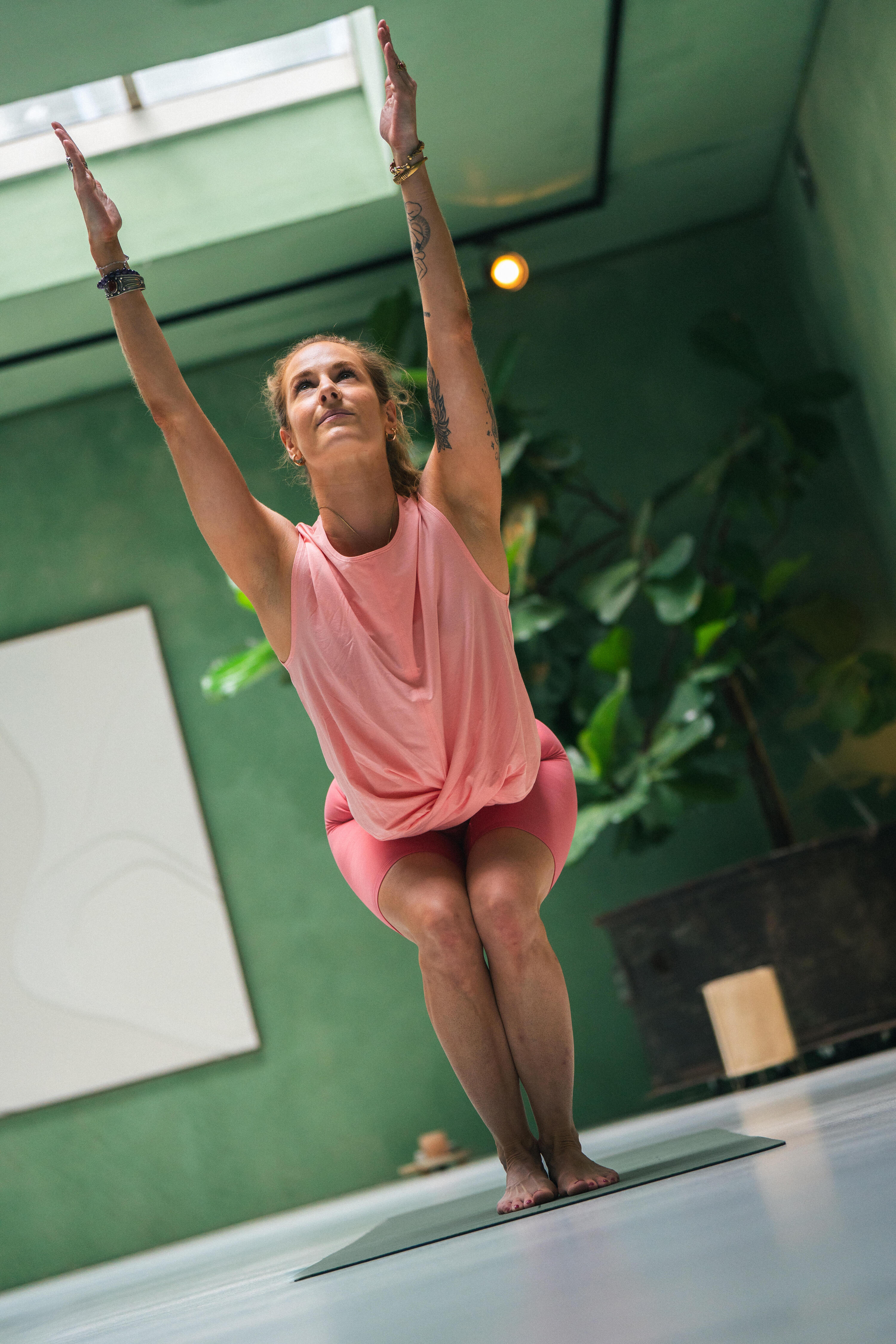Short de yoga et de pilates extensible et doux femme, Breathe 9/10