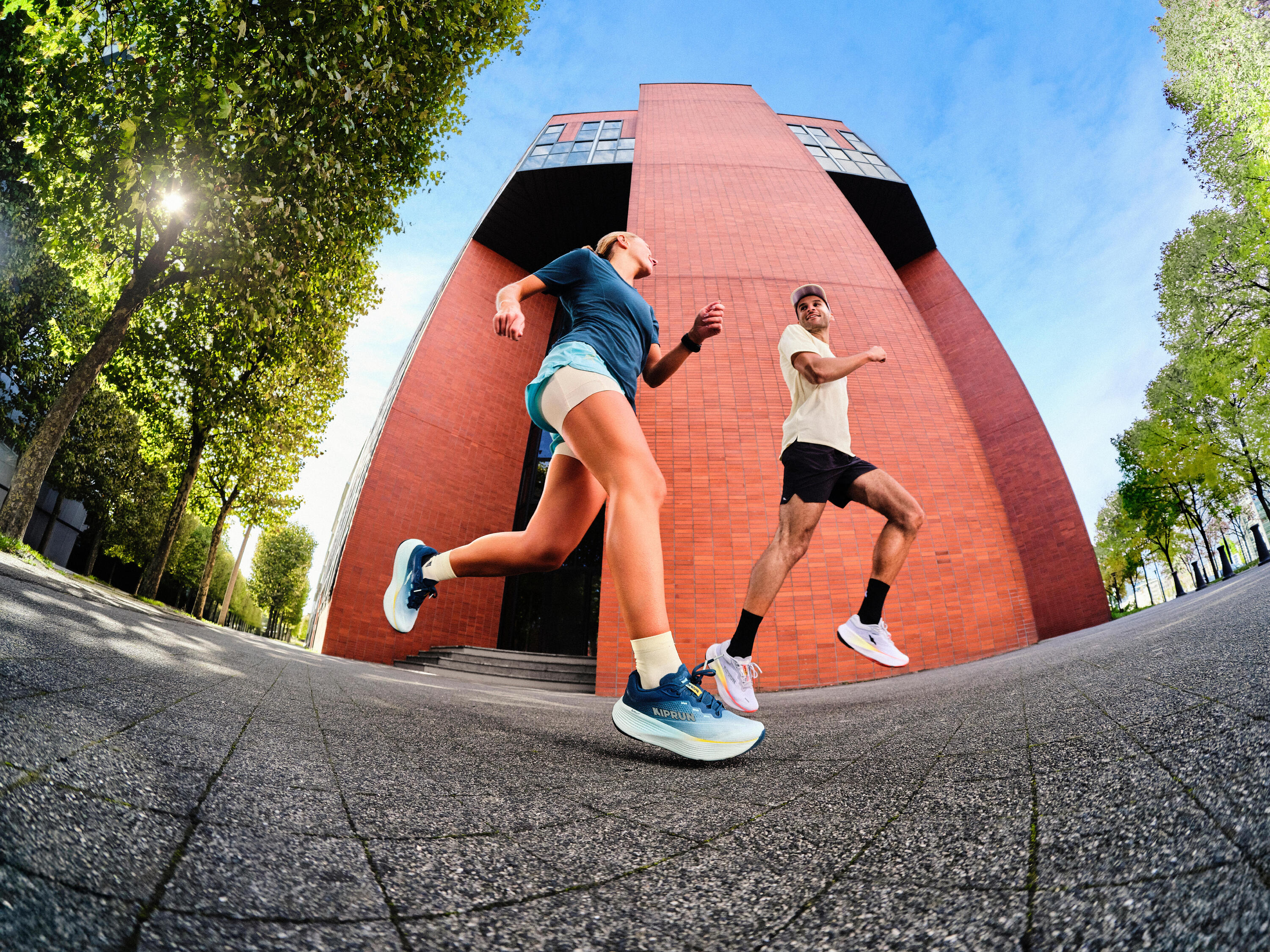 Chaussures de running route homme, Kiprun Kipride Max gris et orange 9/10