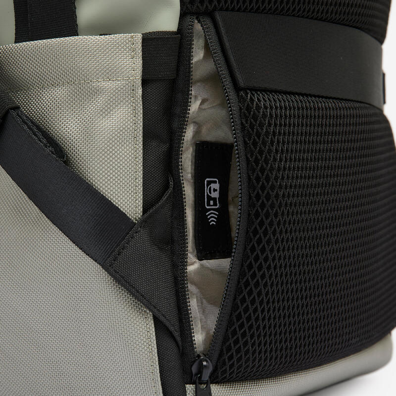 Hátizsák, laptoptartóval, roll top, 29 l - Commute 900