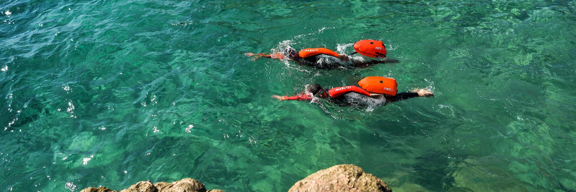 Swimrun ist eine beliebte Kombination aus Schwimmen und Laufen