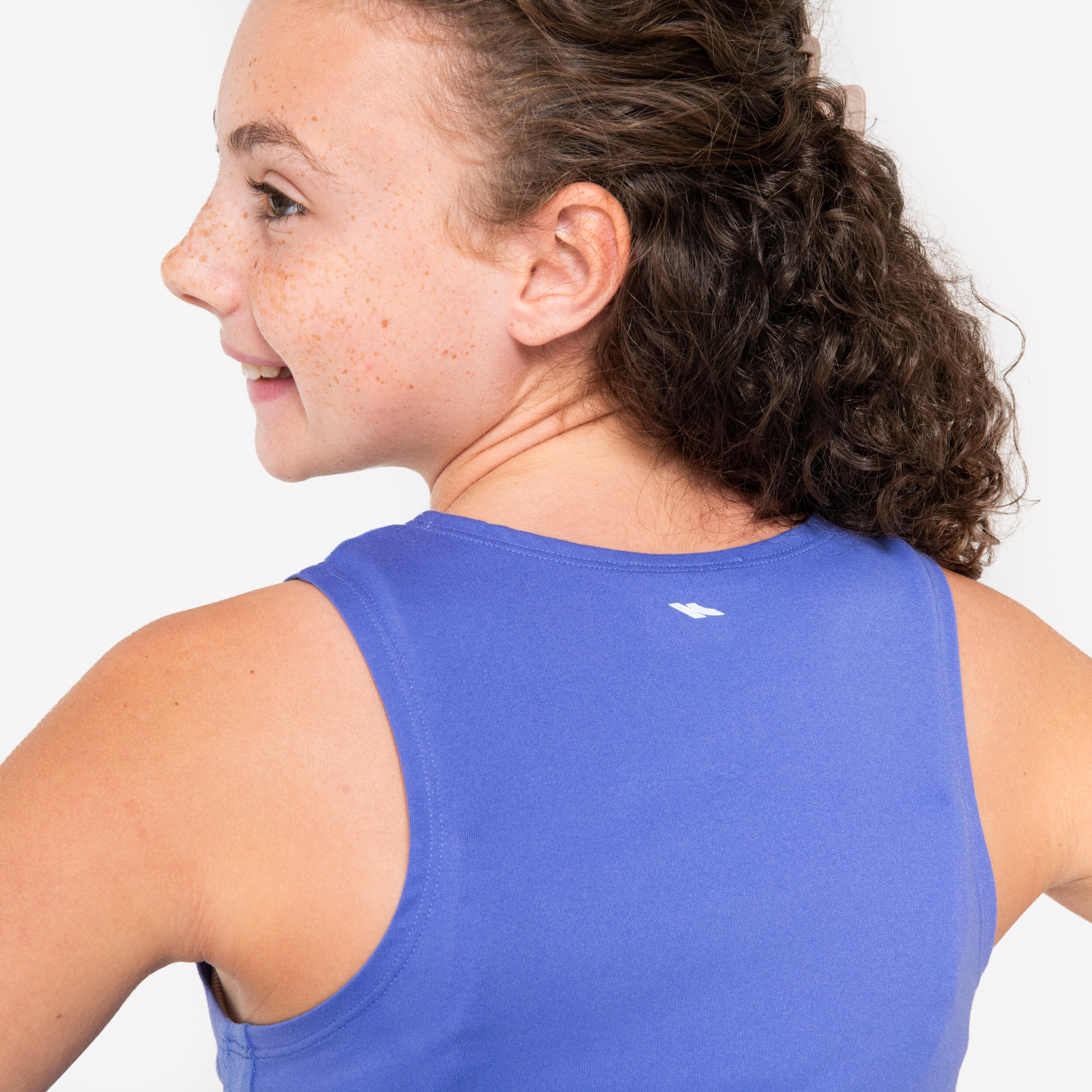 KIPRUN Dievčenský bežecký crop top 900 fialový 8-9 r (131-140 cm) · záber 4