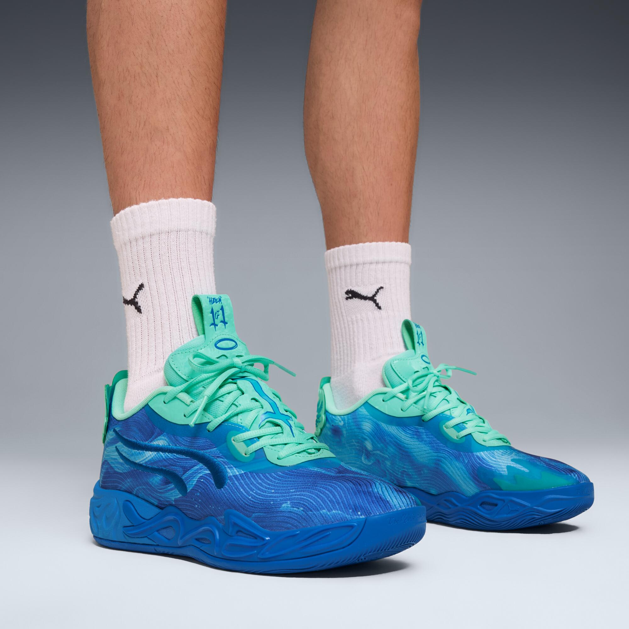 PUMA PUMA MB04 Low basketbalová obuv modrá 43 · záber 8