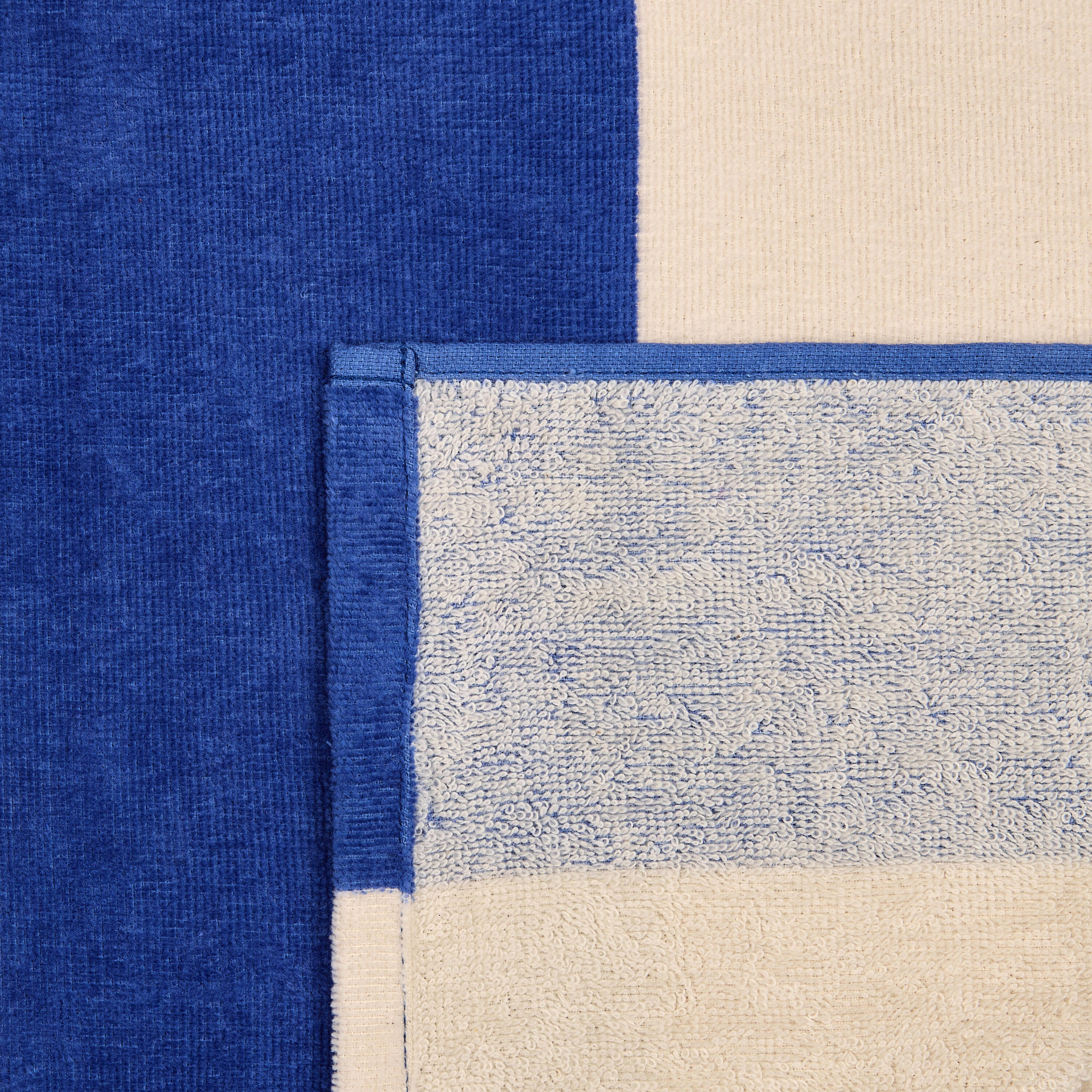 Beach towel size L 145 x 85 cm print stripe blue white -  3
