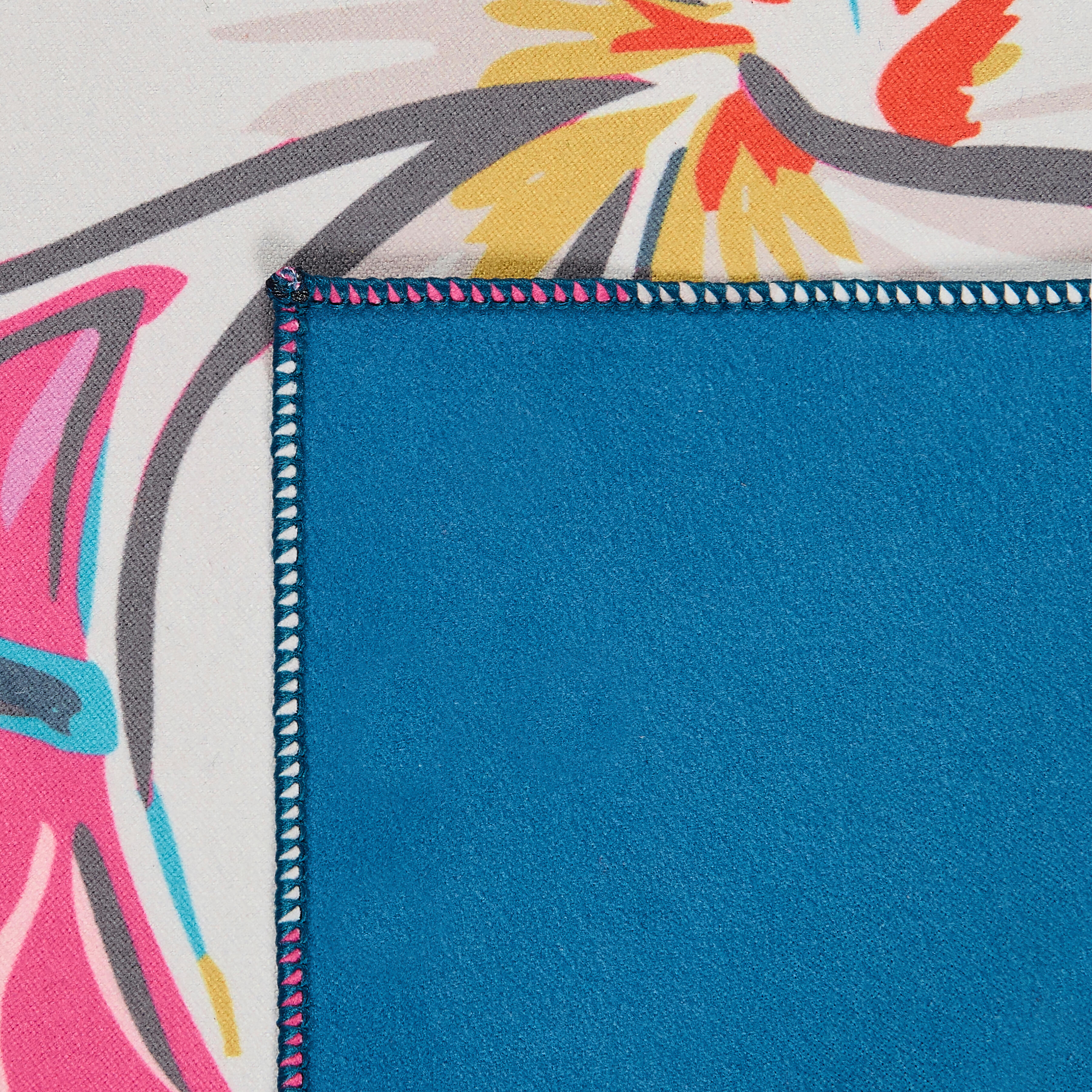 Microfibre Towel XL with Print, 110 x 175 cm - DECATHLON