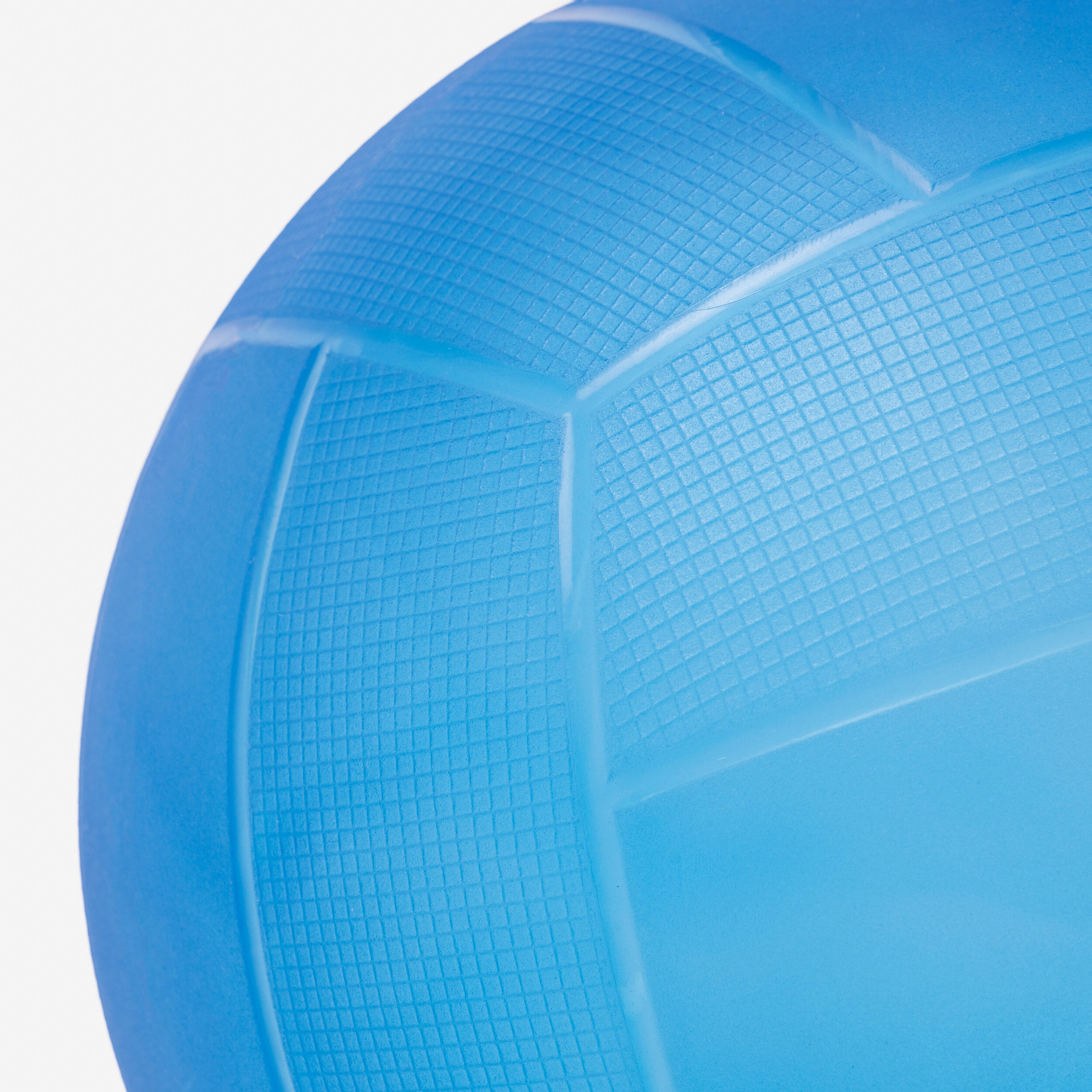 Volleyball and Beach Volleyball, Crystal Size 4 - KIPSTA