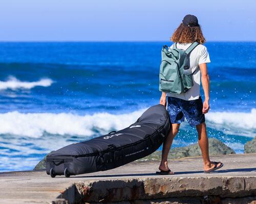 ¿Cómo transportar una tabla de surf en el coche?