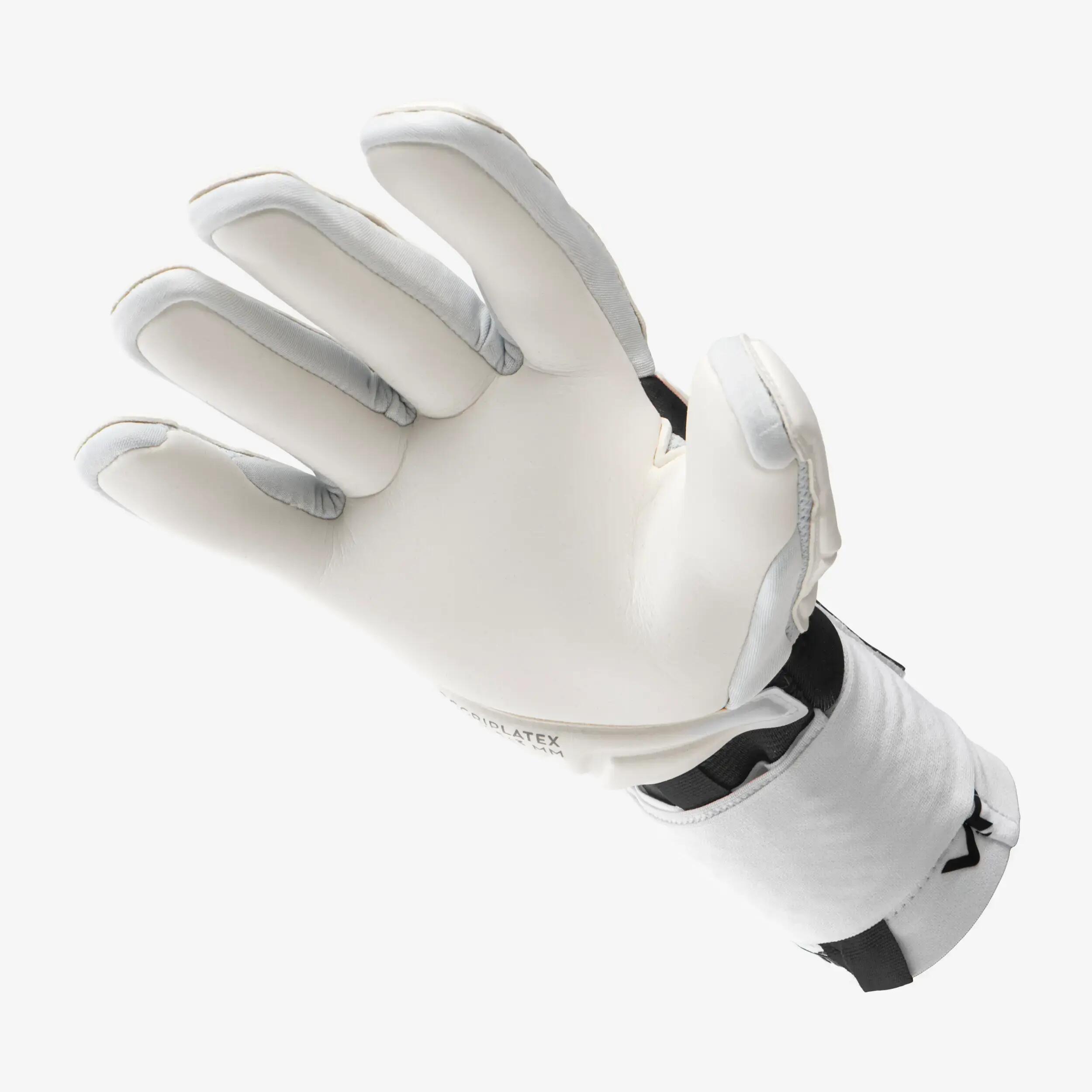 Adult Football Goalkeeper Gloves F900 Viralto - White/Black -  3