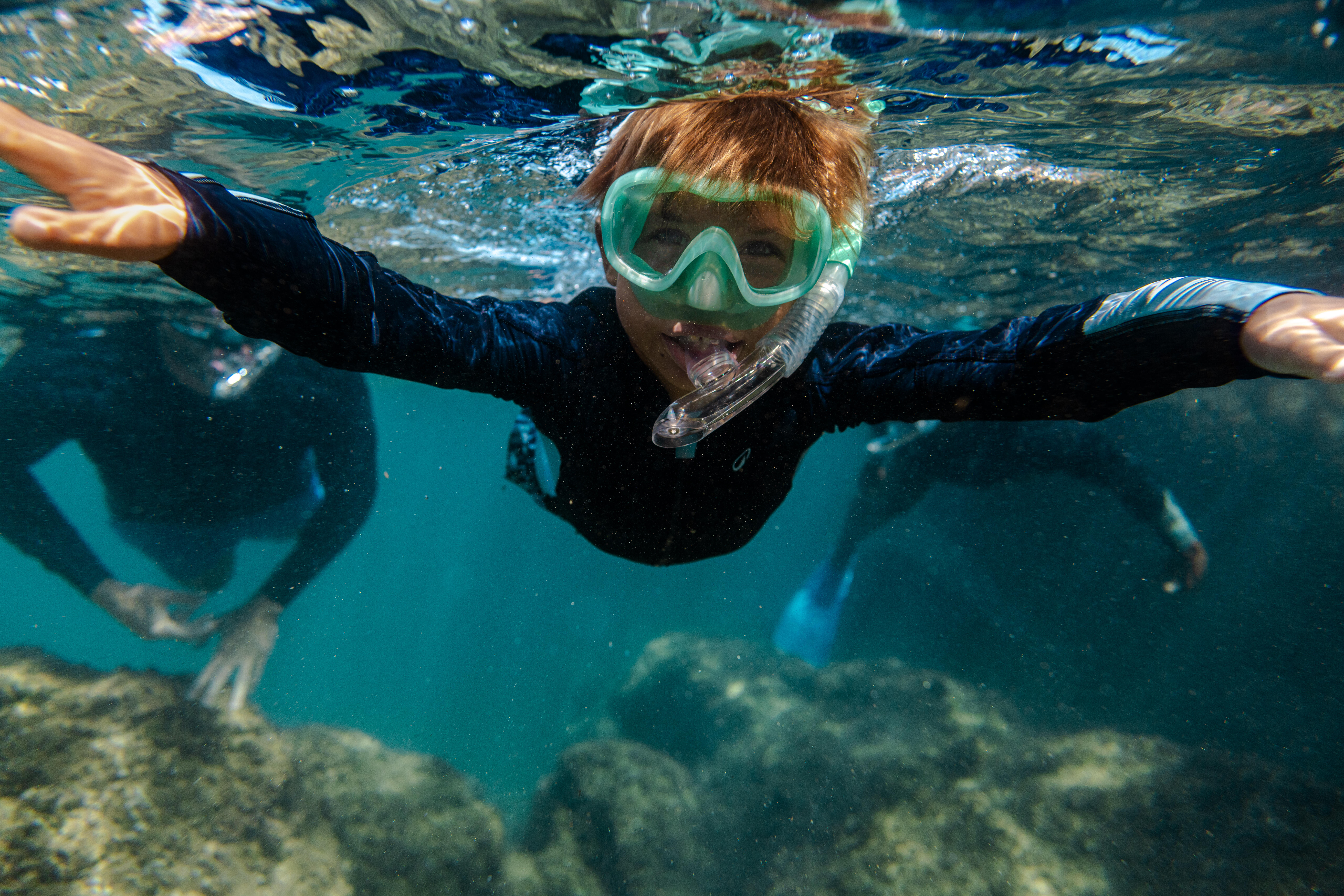 Kids’ Snorkelling Anti-Fog Mask and Valve Snorkel Set, 100 - DECATHLON