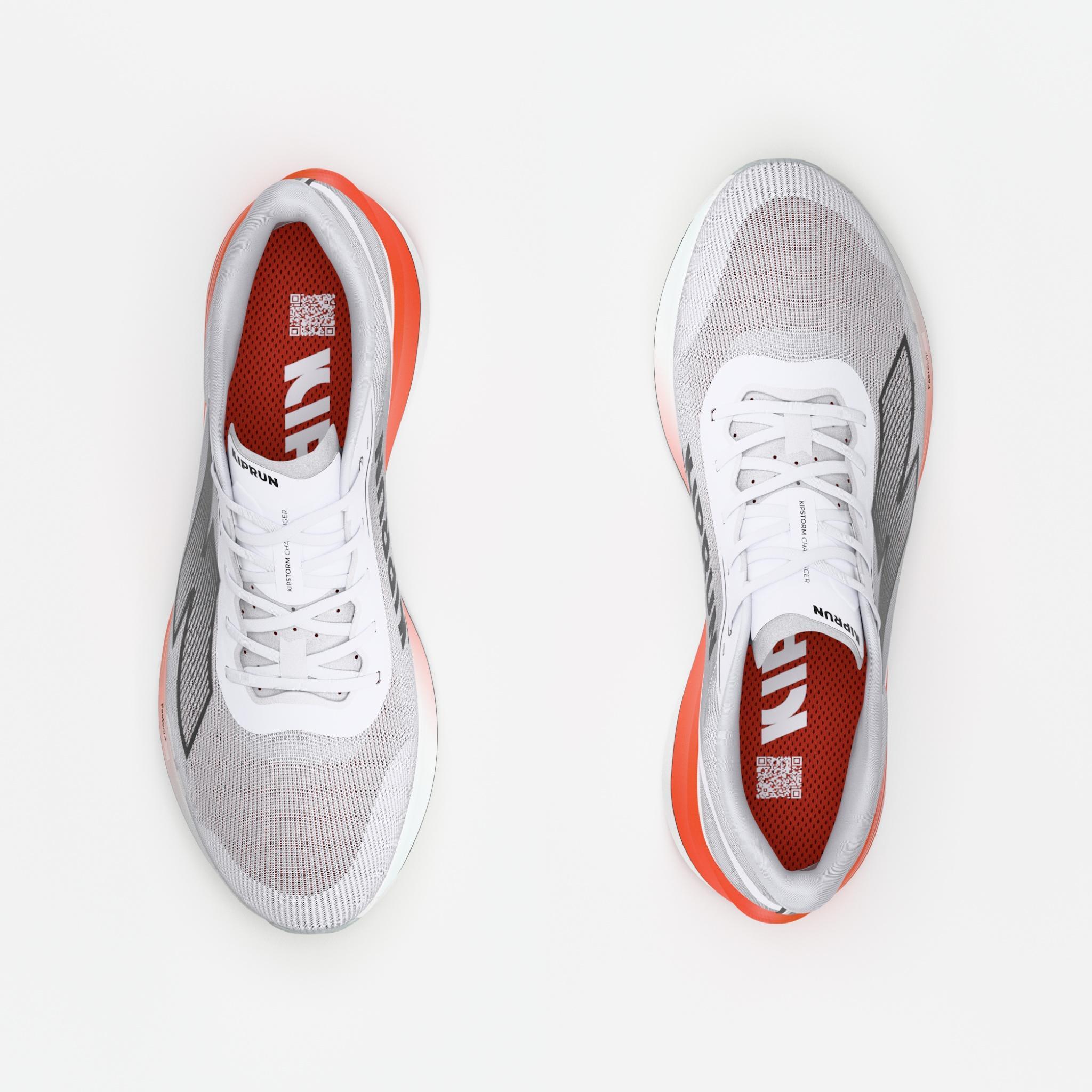 Chaussures de running carbone homme, Kiprun Kipstorm Challenger blanc et orange 15/18