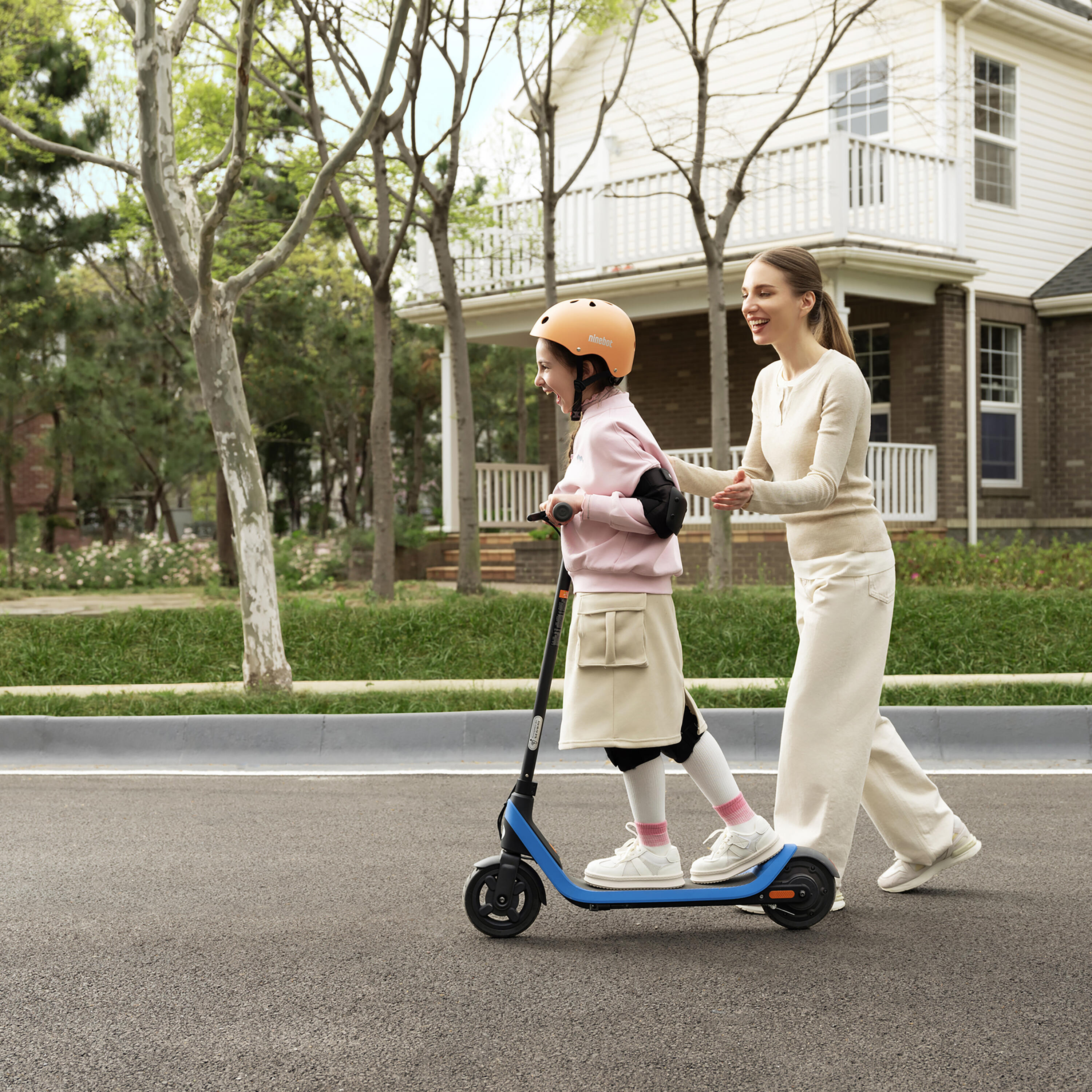 Hulajnoga Elektryczna Ninebot eKickScooter C2 Lite 4/16