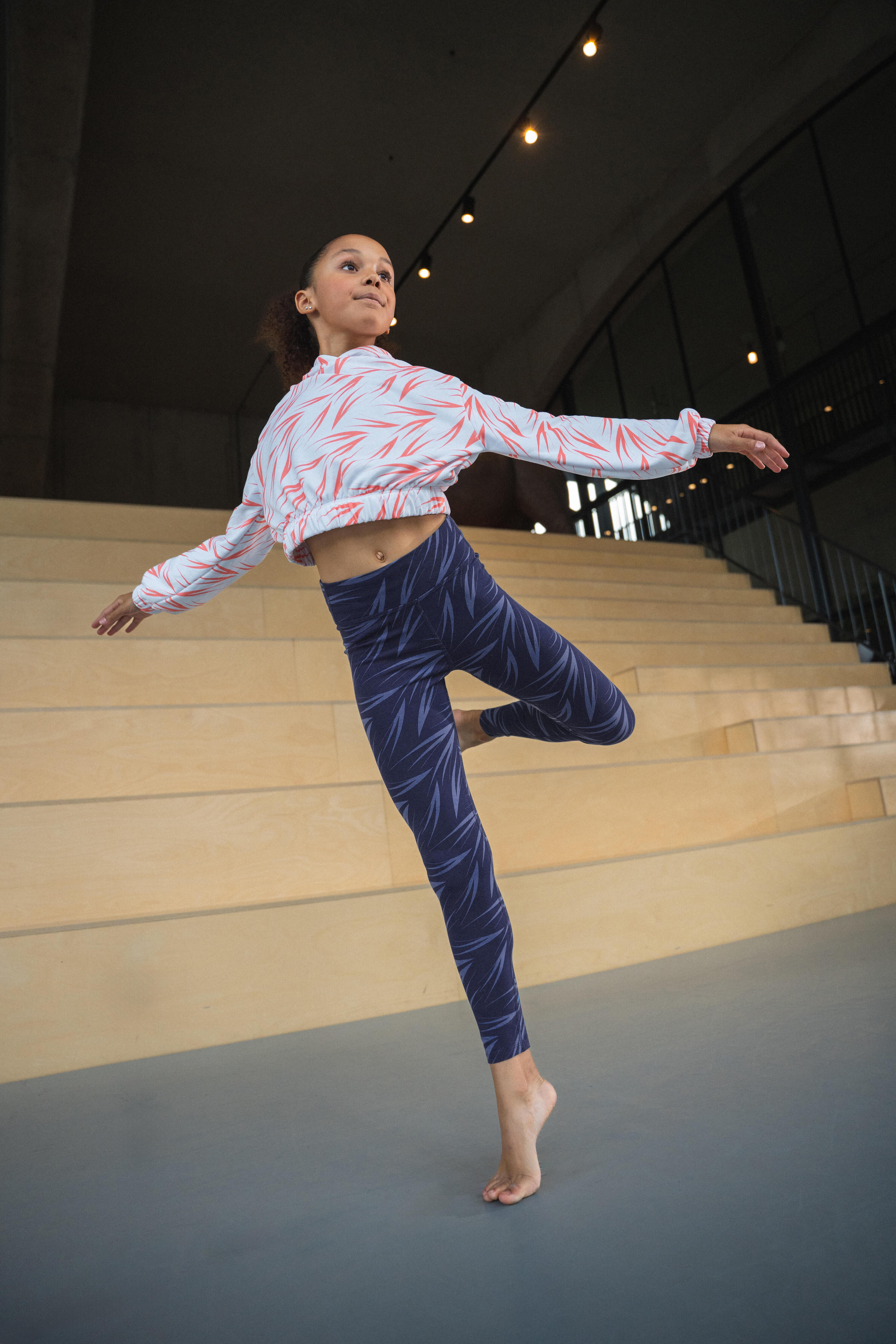Sweat danse moderne, crop à capuche fille, blanc imprimé corail 7/10