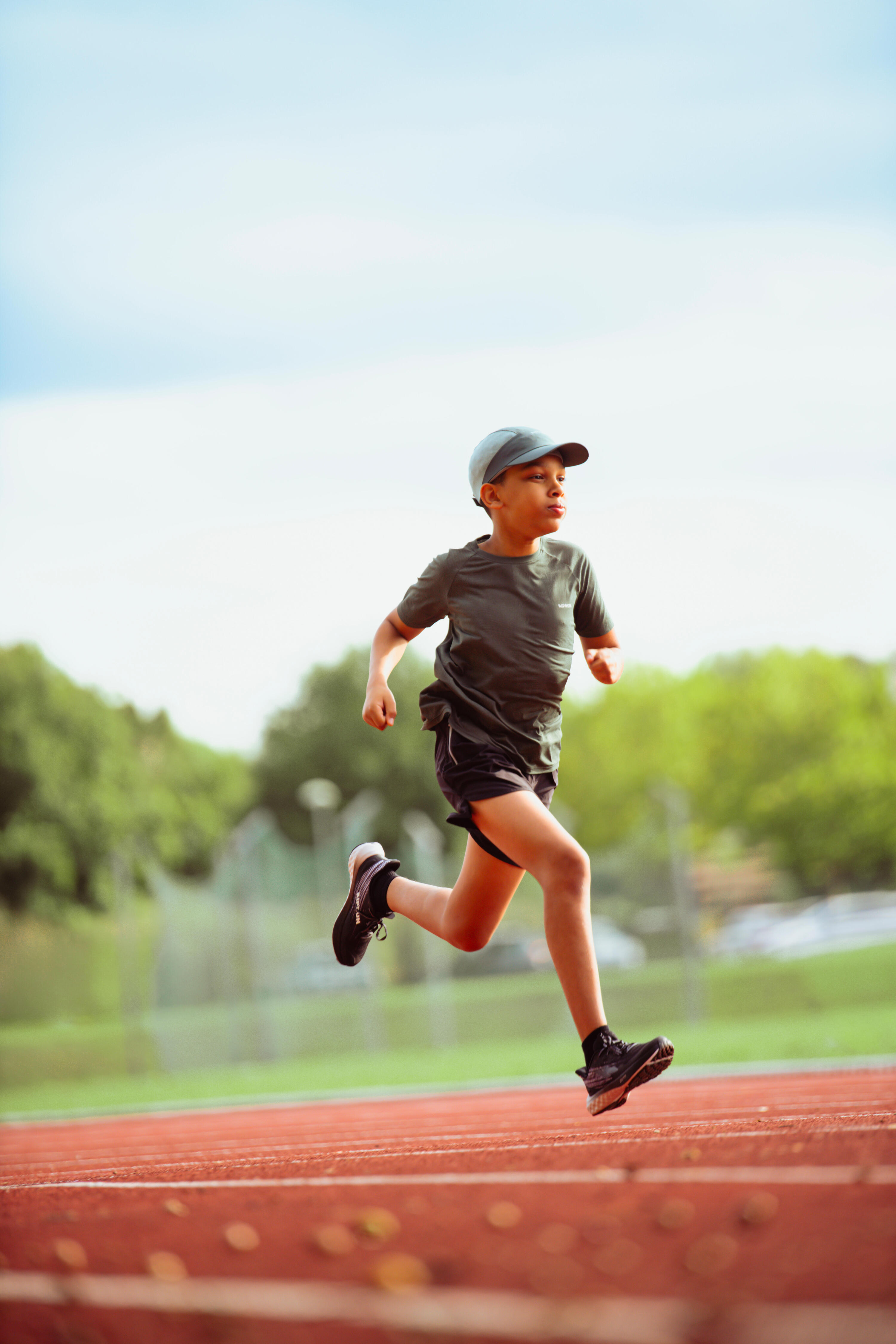 Casquette de running Enfant respirante, Kiprun Run 500 kaki 7/8