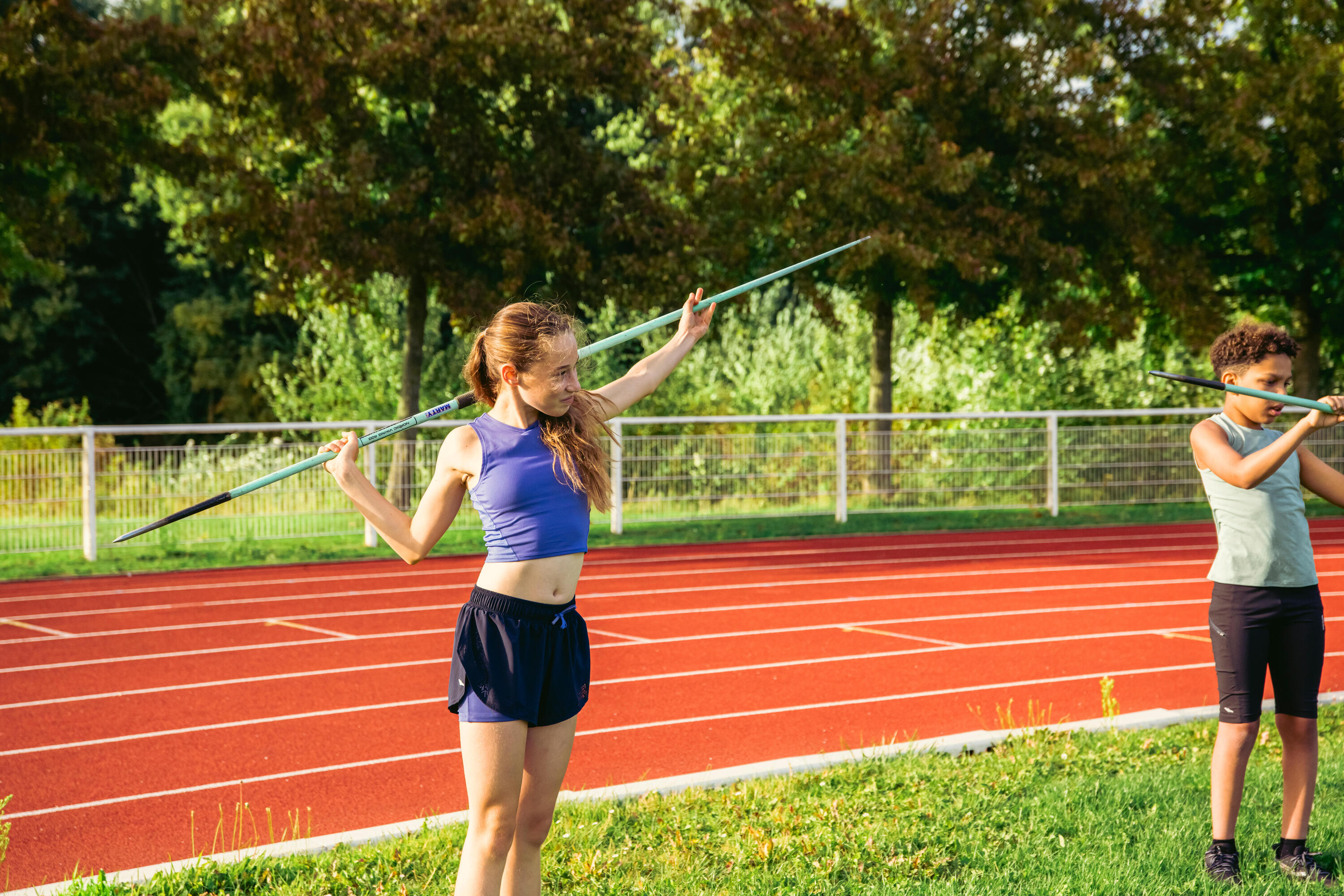 Crop Top atmungsaktiv für Mädchen, Kiprun violett 12/14