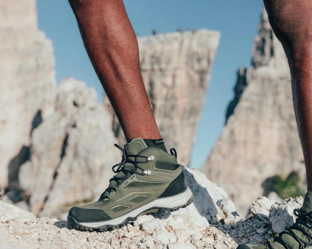 Hiking shoes 