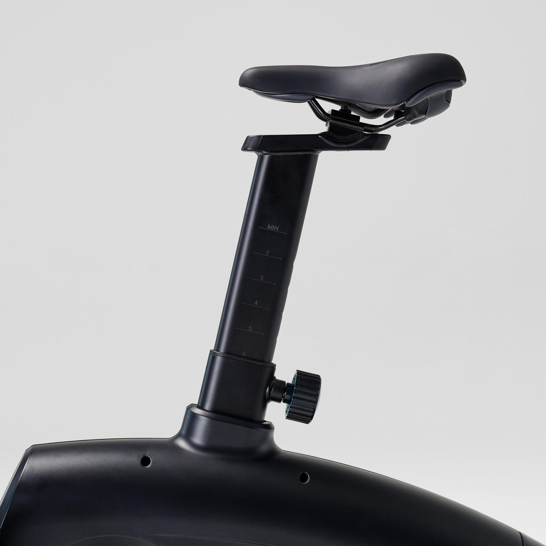 selim regulável da bicicleta estática EB900