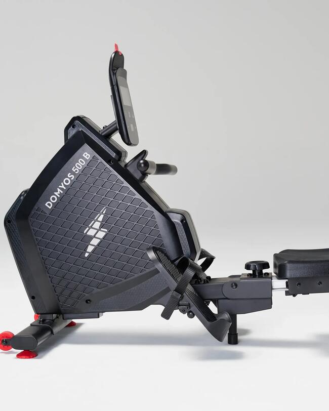 SELF-POWERED ROWING MACHINE