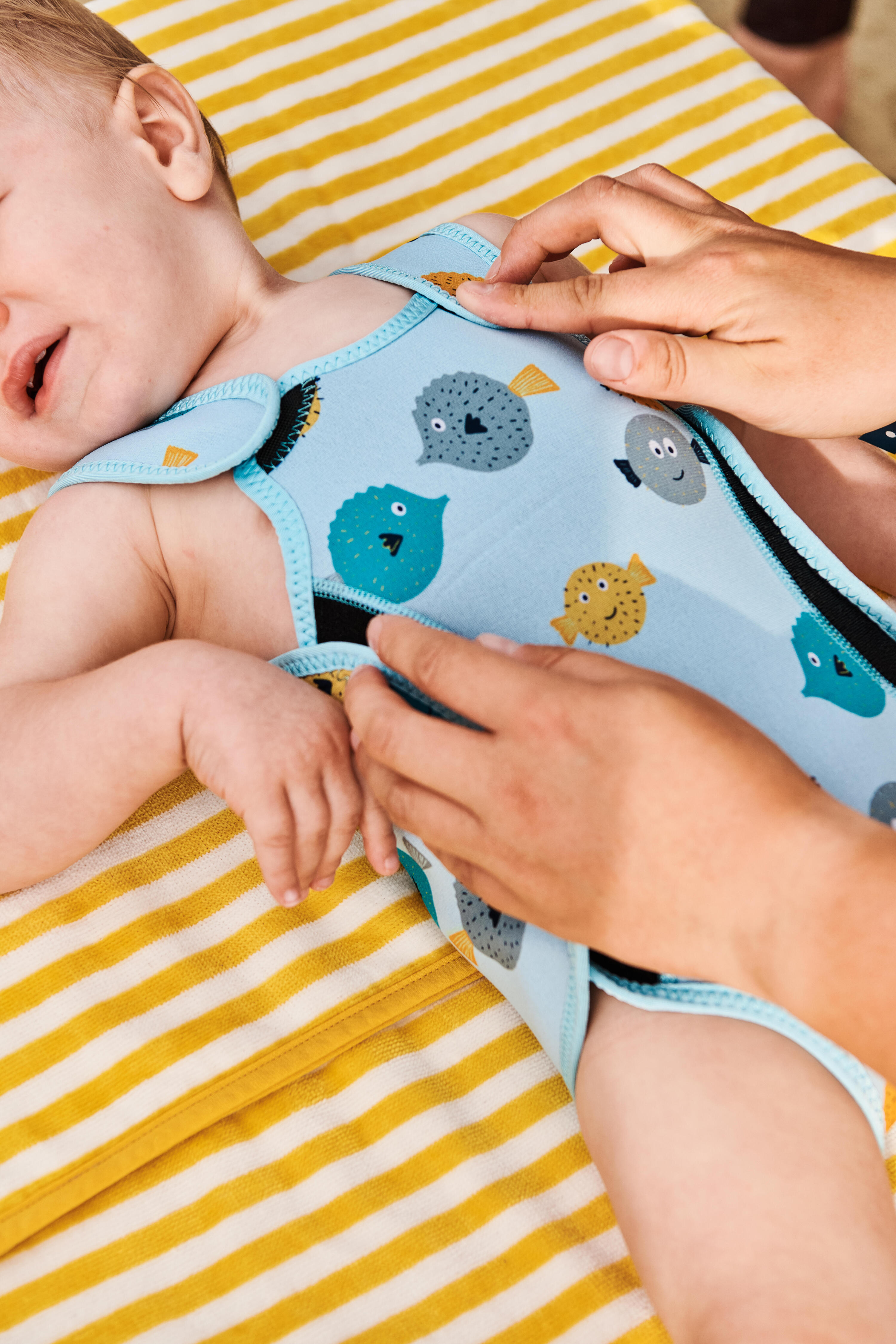 Combinaison néoprène thermique wrap 2mm bébé, Bodywarm poissons menthe 10/11