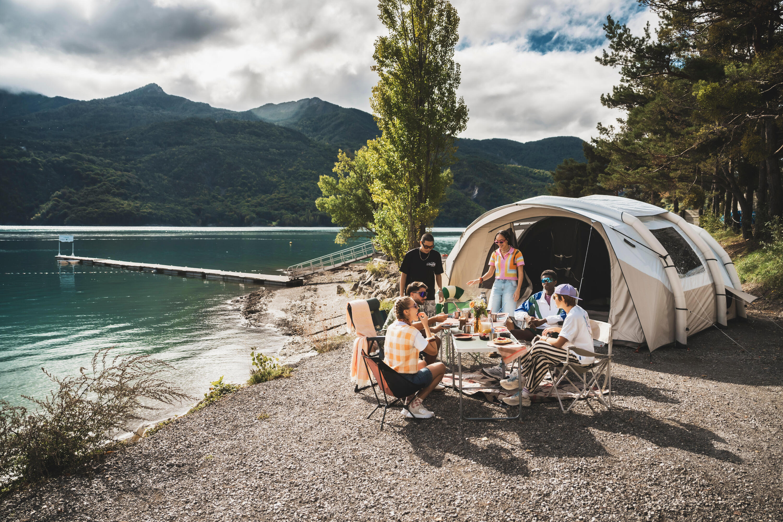 Family tents picture sport page