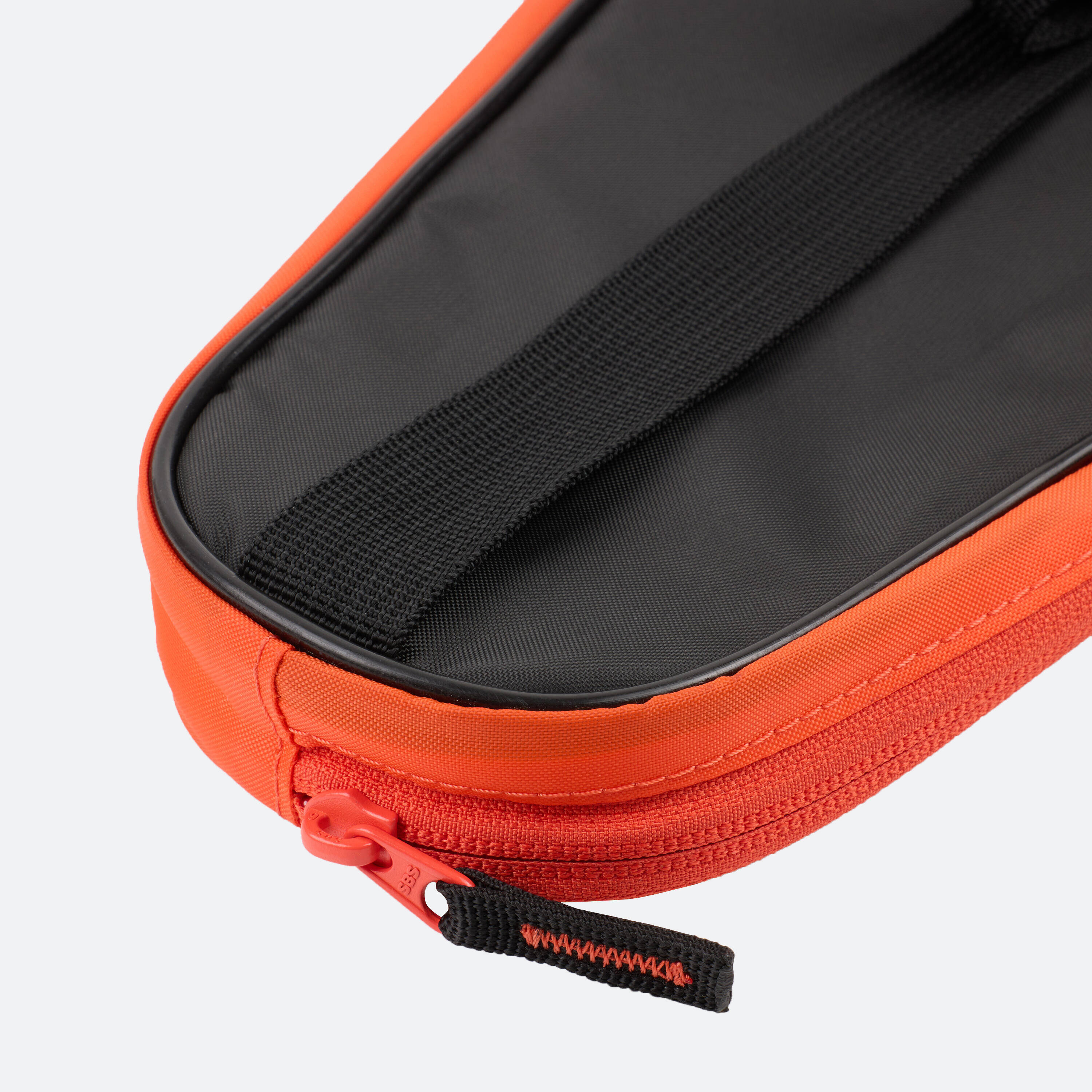 BL 190  COVER TOMATO RED -  4