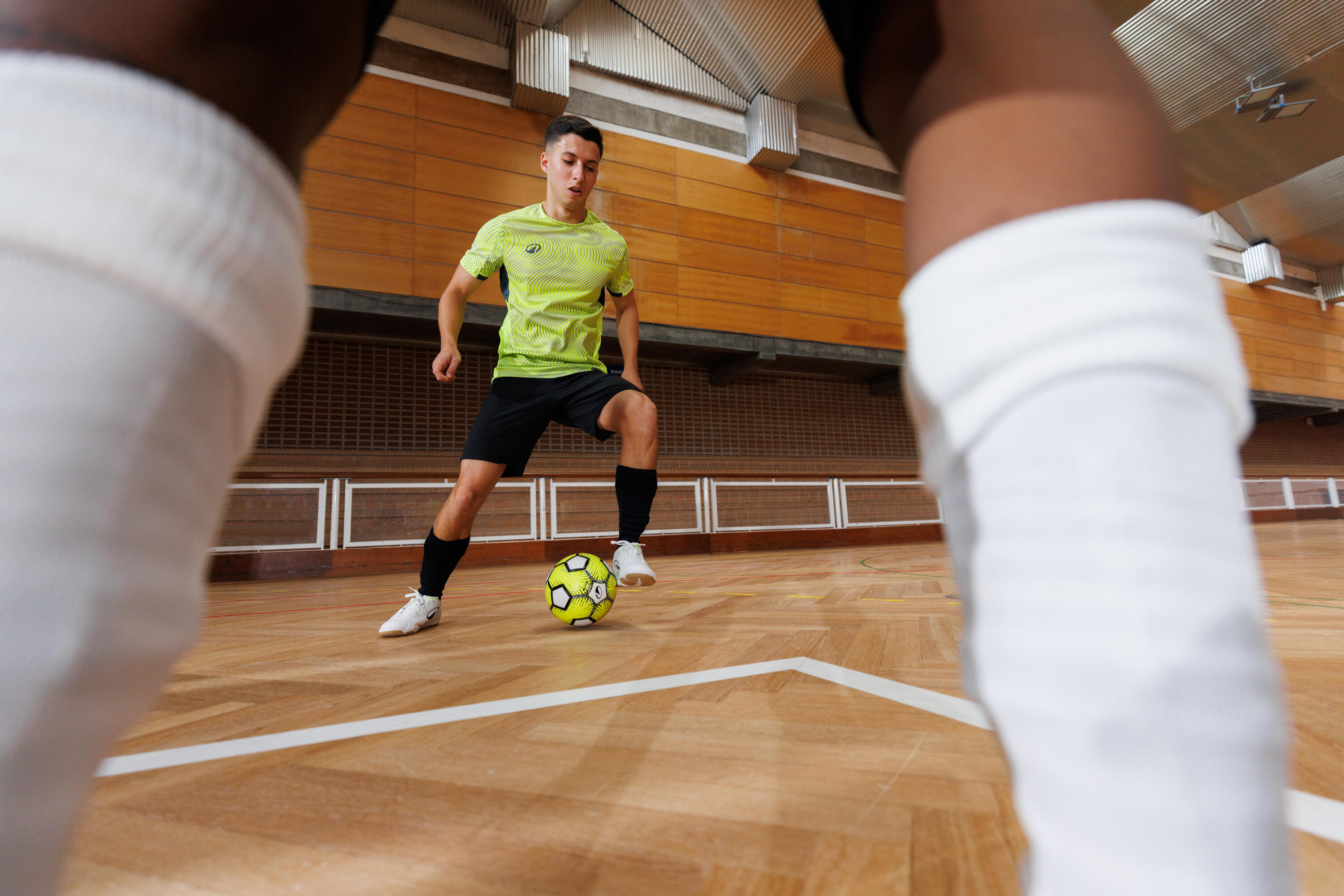 Scarpe futsal adulto SALA CLUB grigio-giallo 10/10