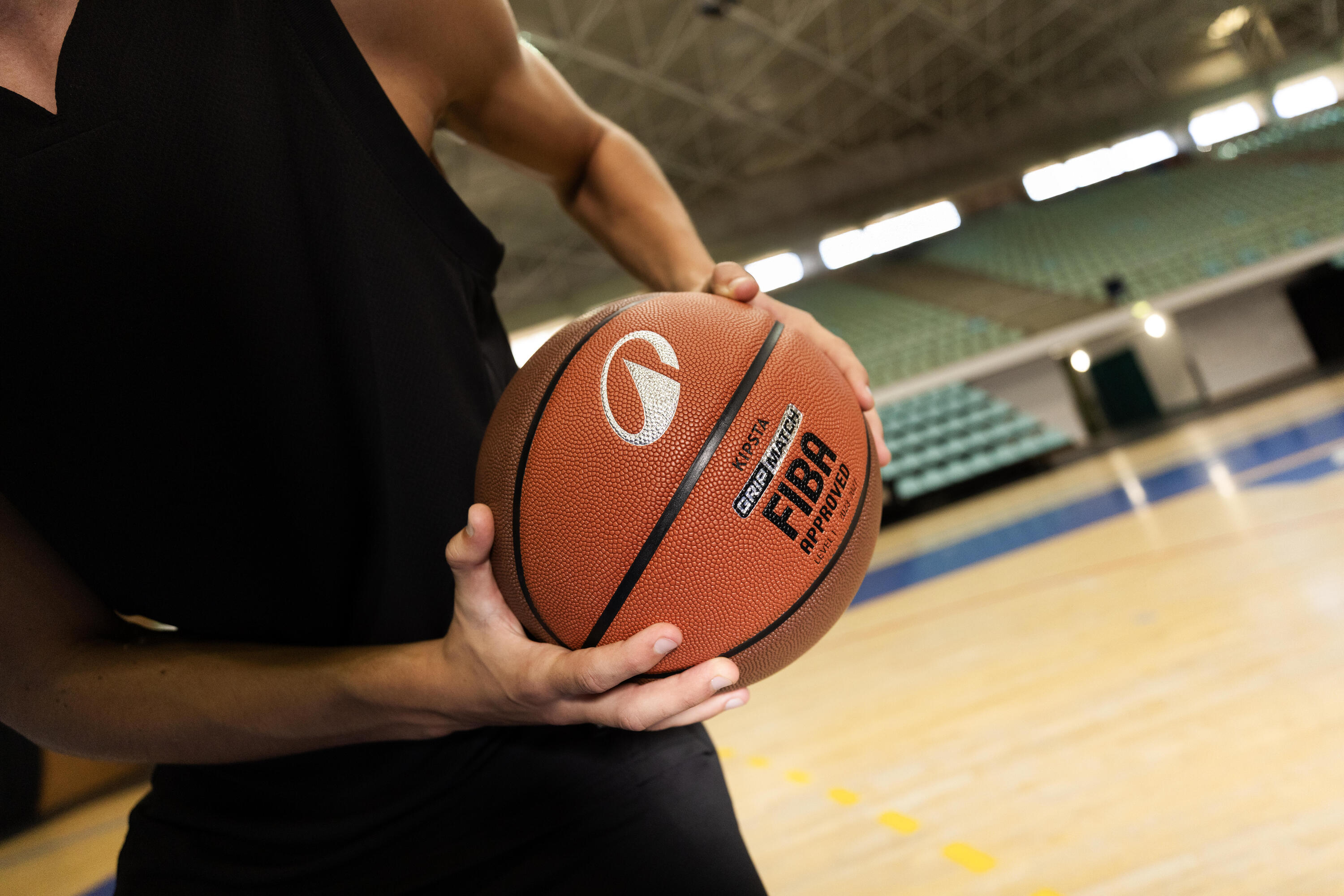 Basketbol Topu - 7 Numara - Kahverengi - Grip Match BT500X 9/10