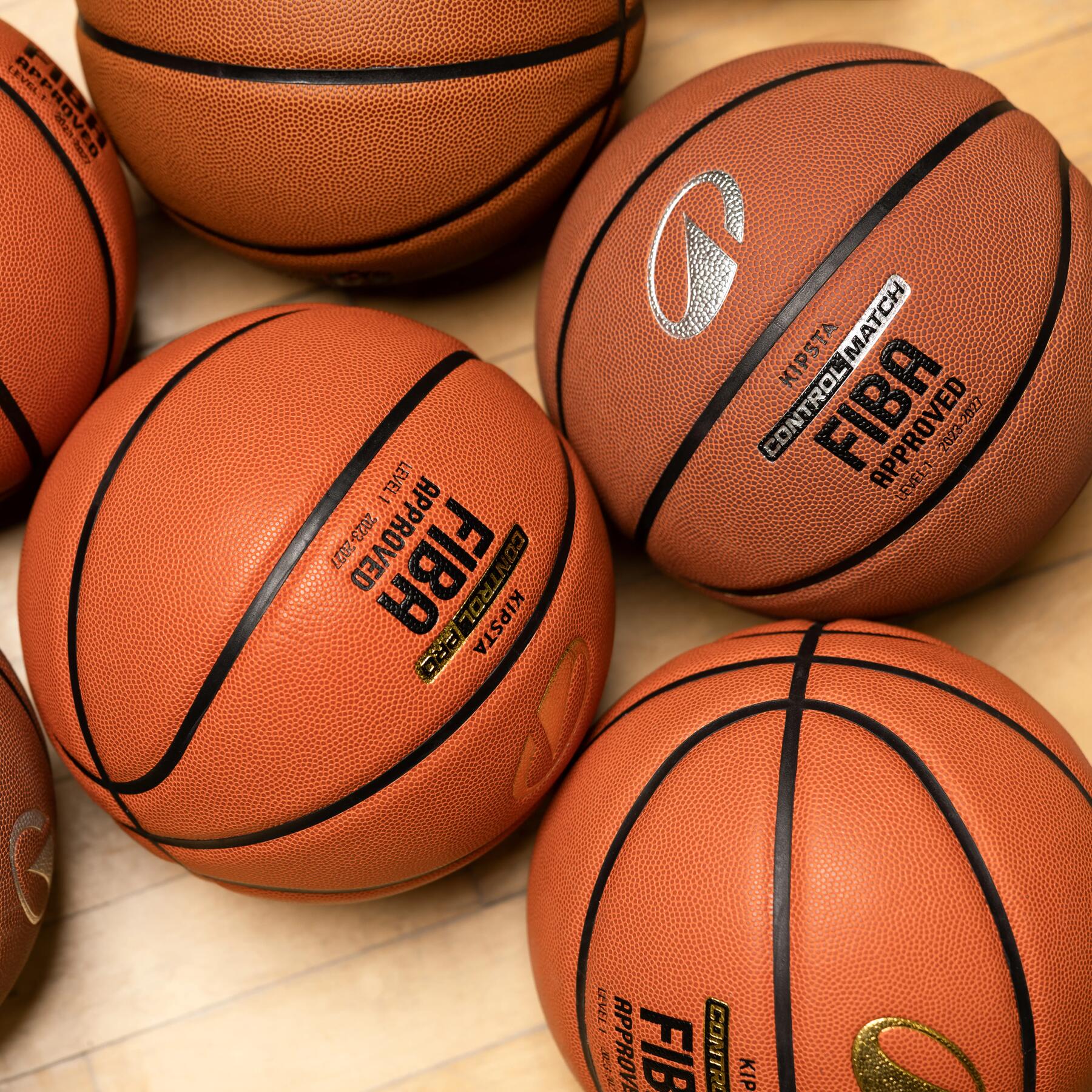 gamme ballons basketball decathlon FIBA