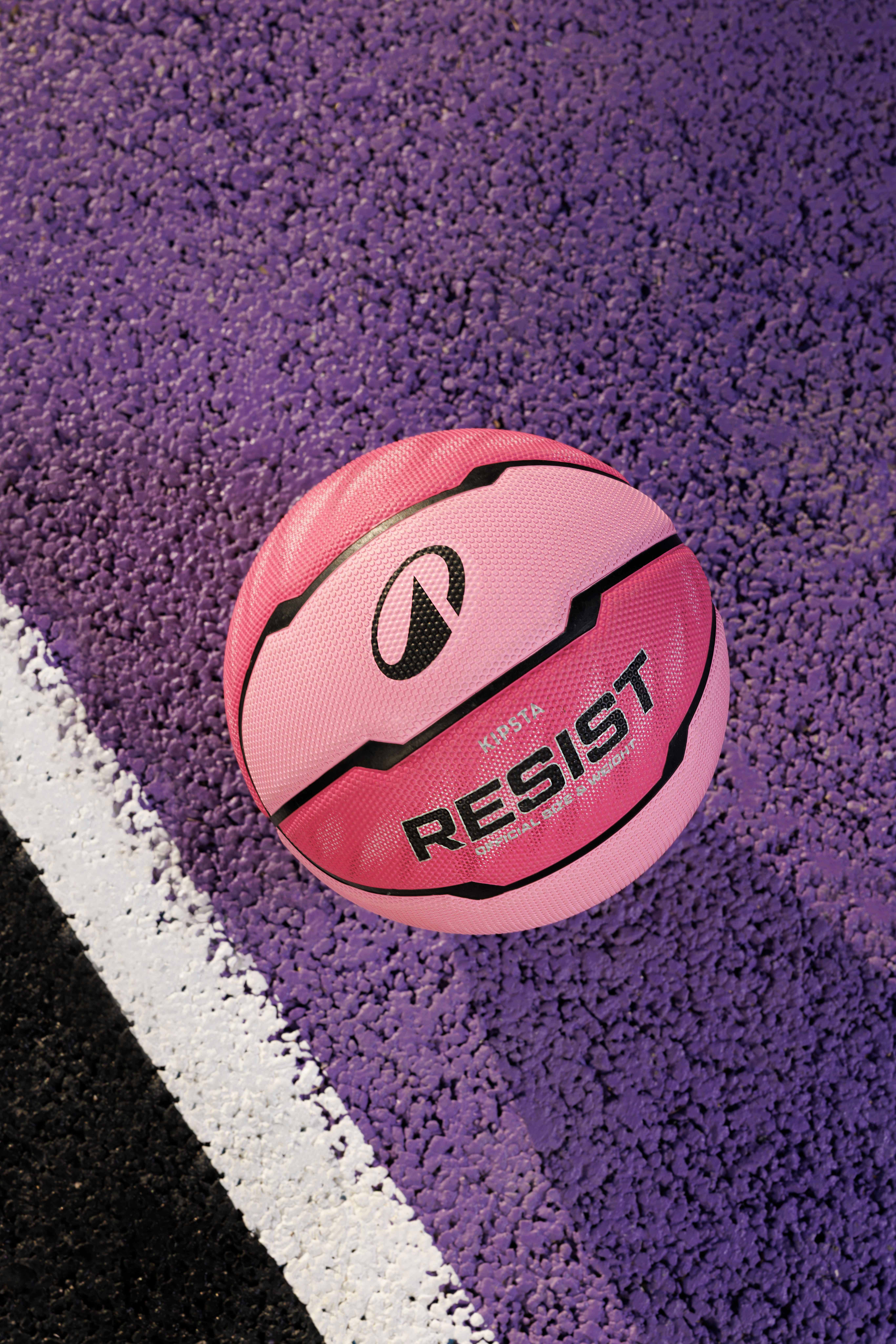 Kids’ Size 5 Versatile Outdoor Basketball, Resist - KIPSTA