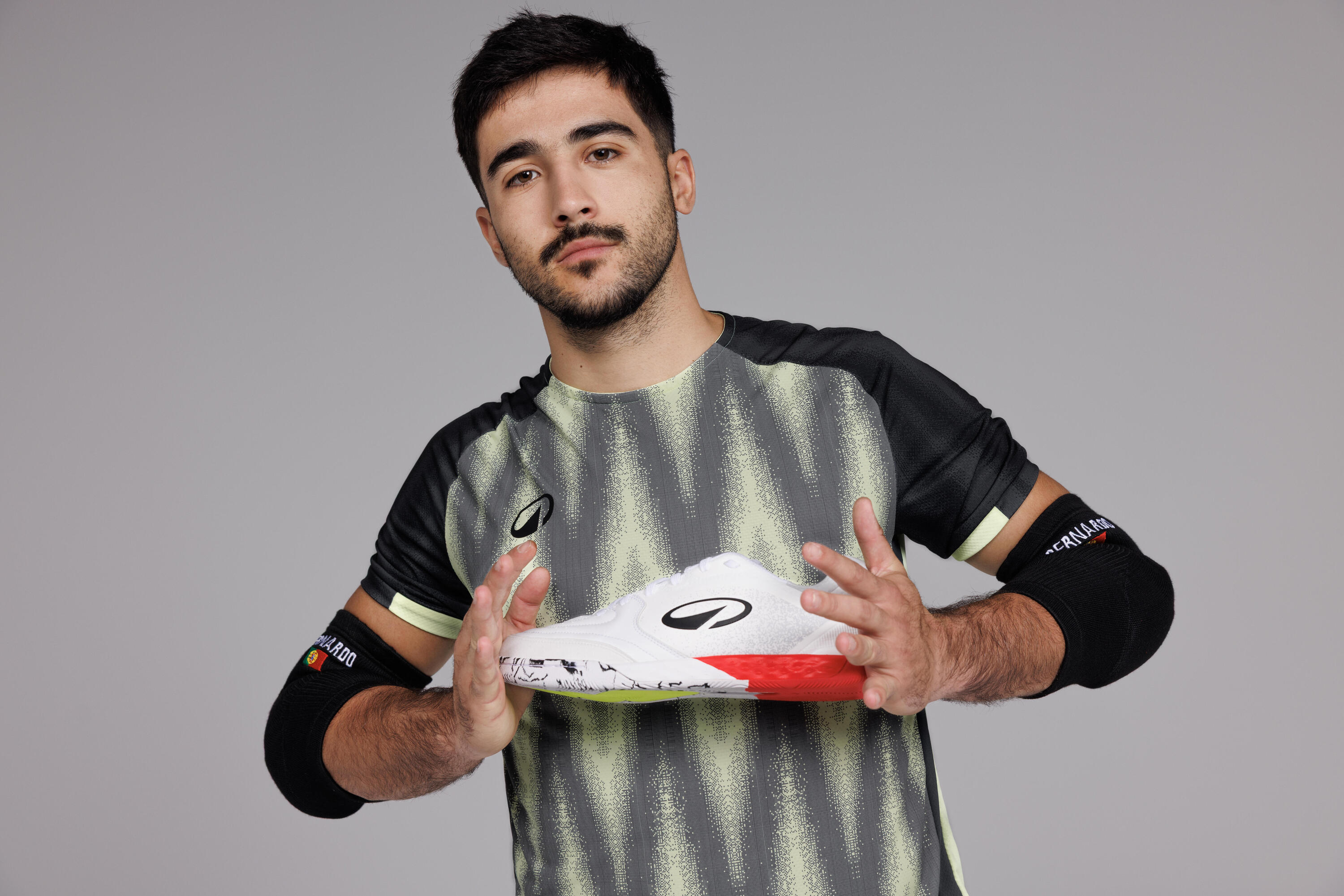 Scarpe futsal adulto ESKUDO PRO rosso-giallo-bianco 8/8
