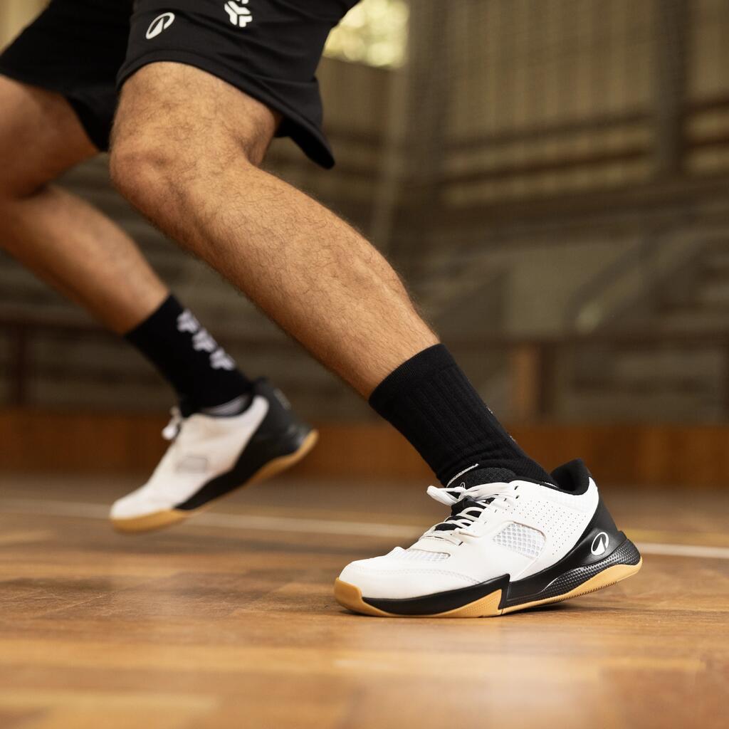 Crno-bele patike za rukomet HB100 za odrasle