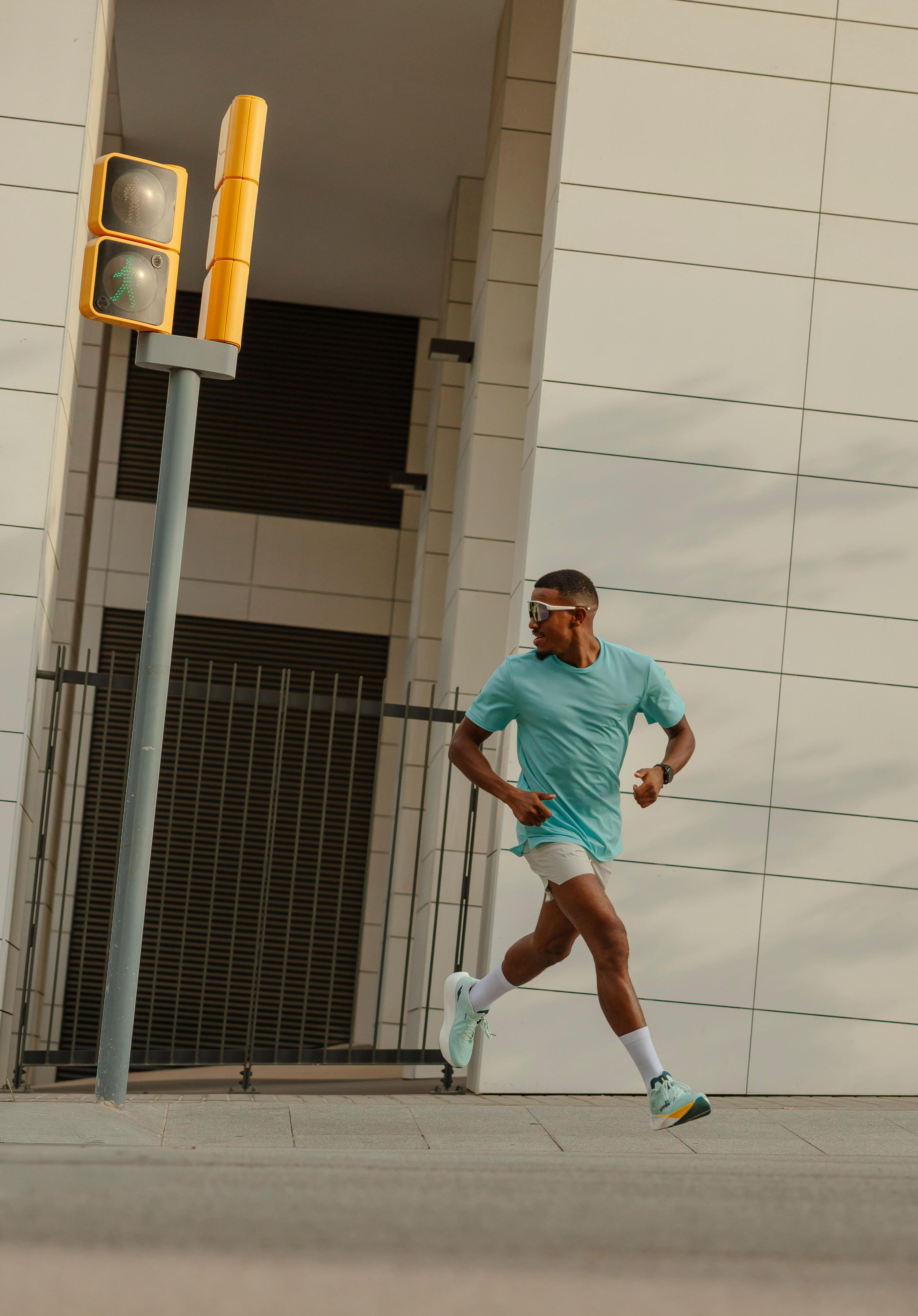 Herren-Laufshorts - Kiprun Run 500 Comfort grau 9/15