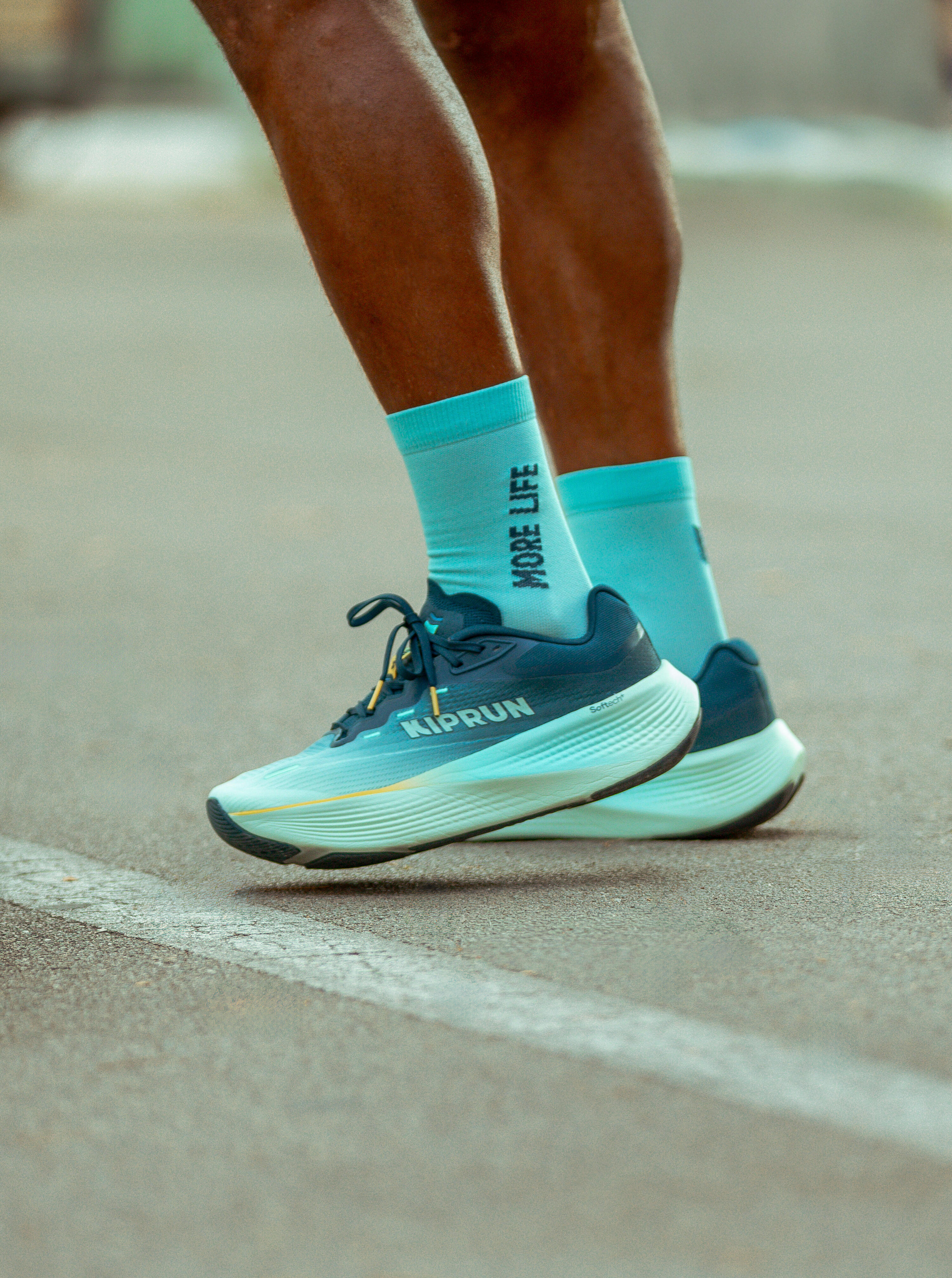 Buty do biegania męskie Kiprun Kipride Max 33/35