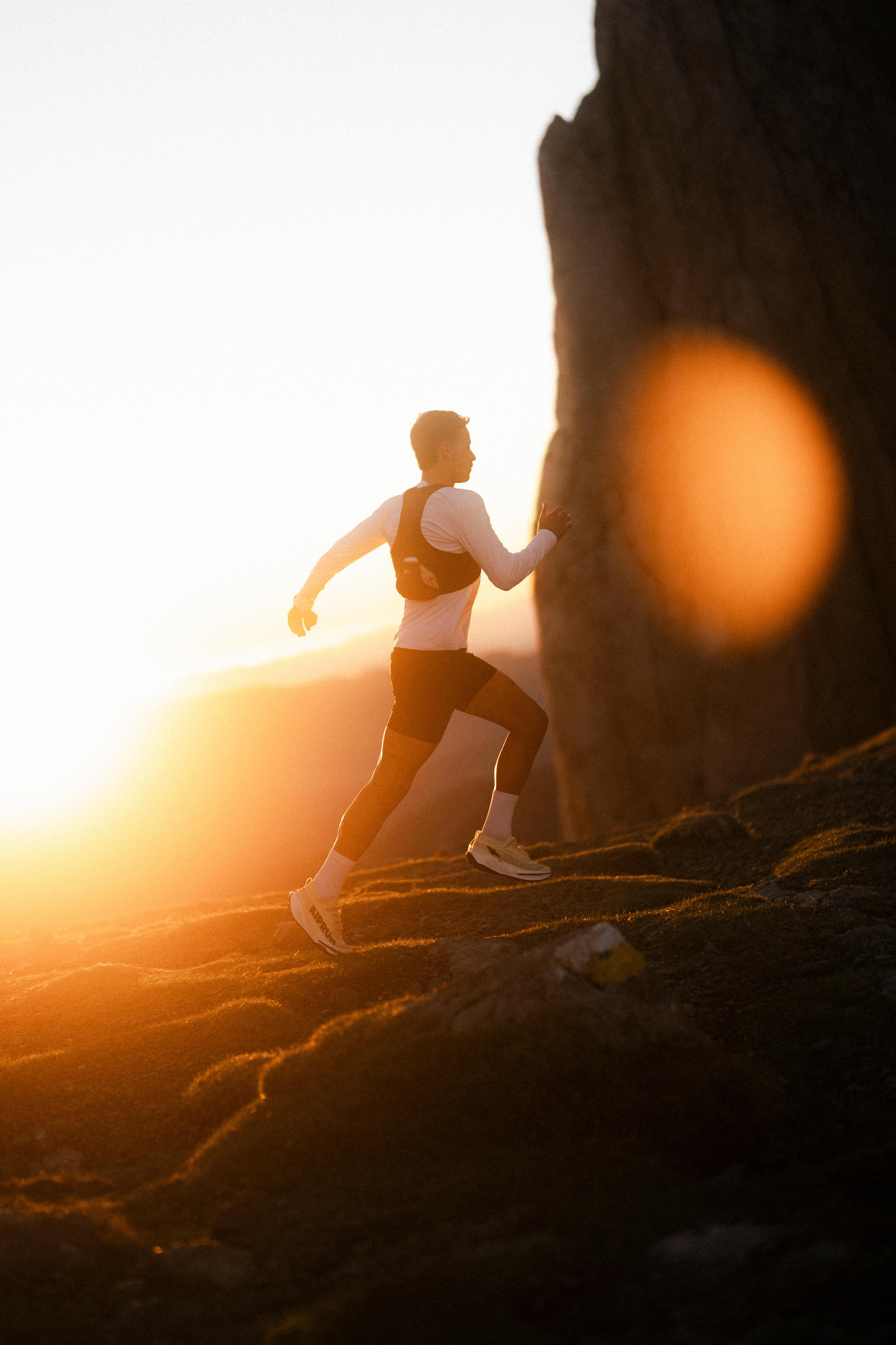 Men's trail running shoes with carbon plate, Kiprun Kipsummit Race - Beige