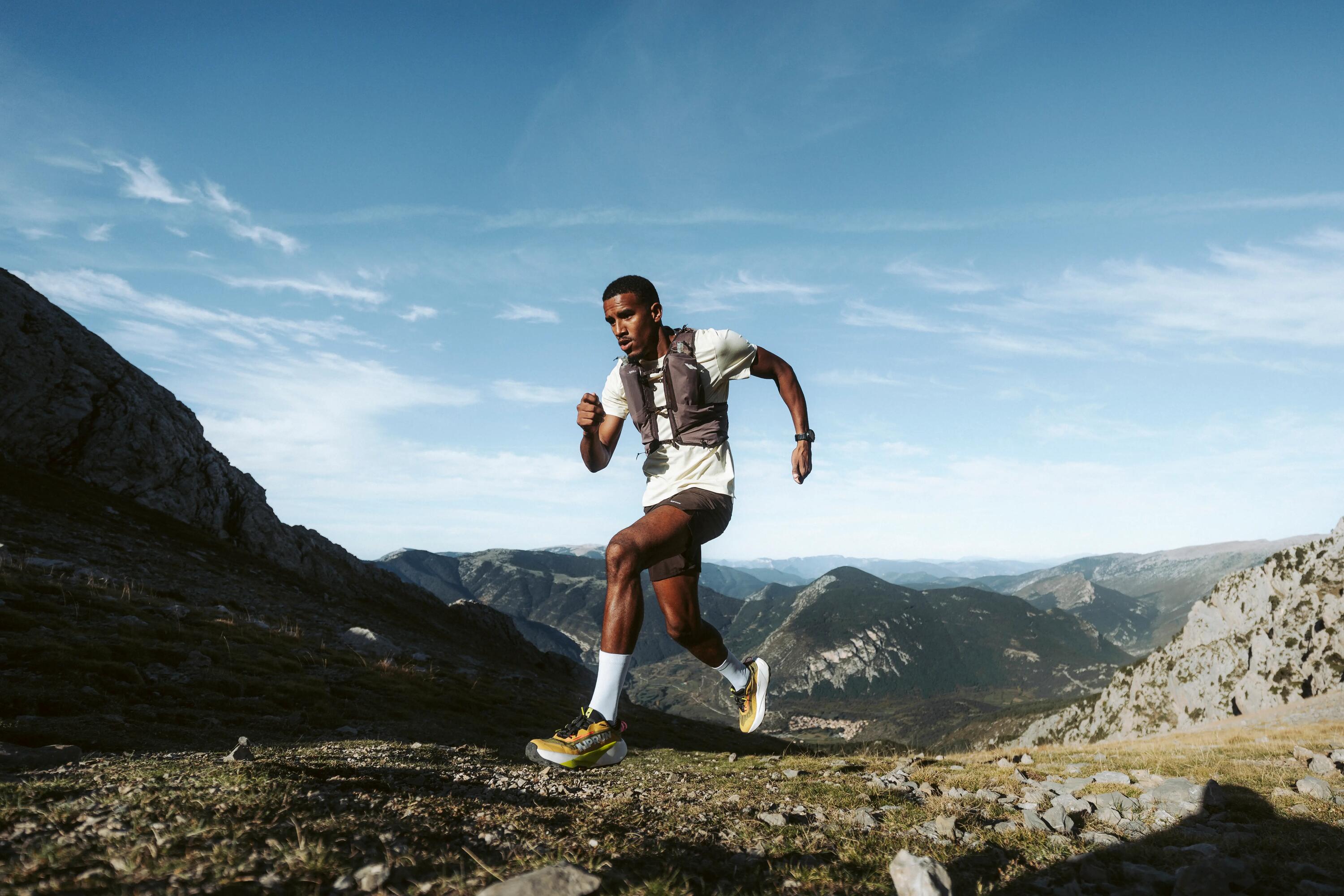 Spodenki do biegania w terenie męskie Kiprun Run 900 Ultra 16/18