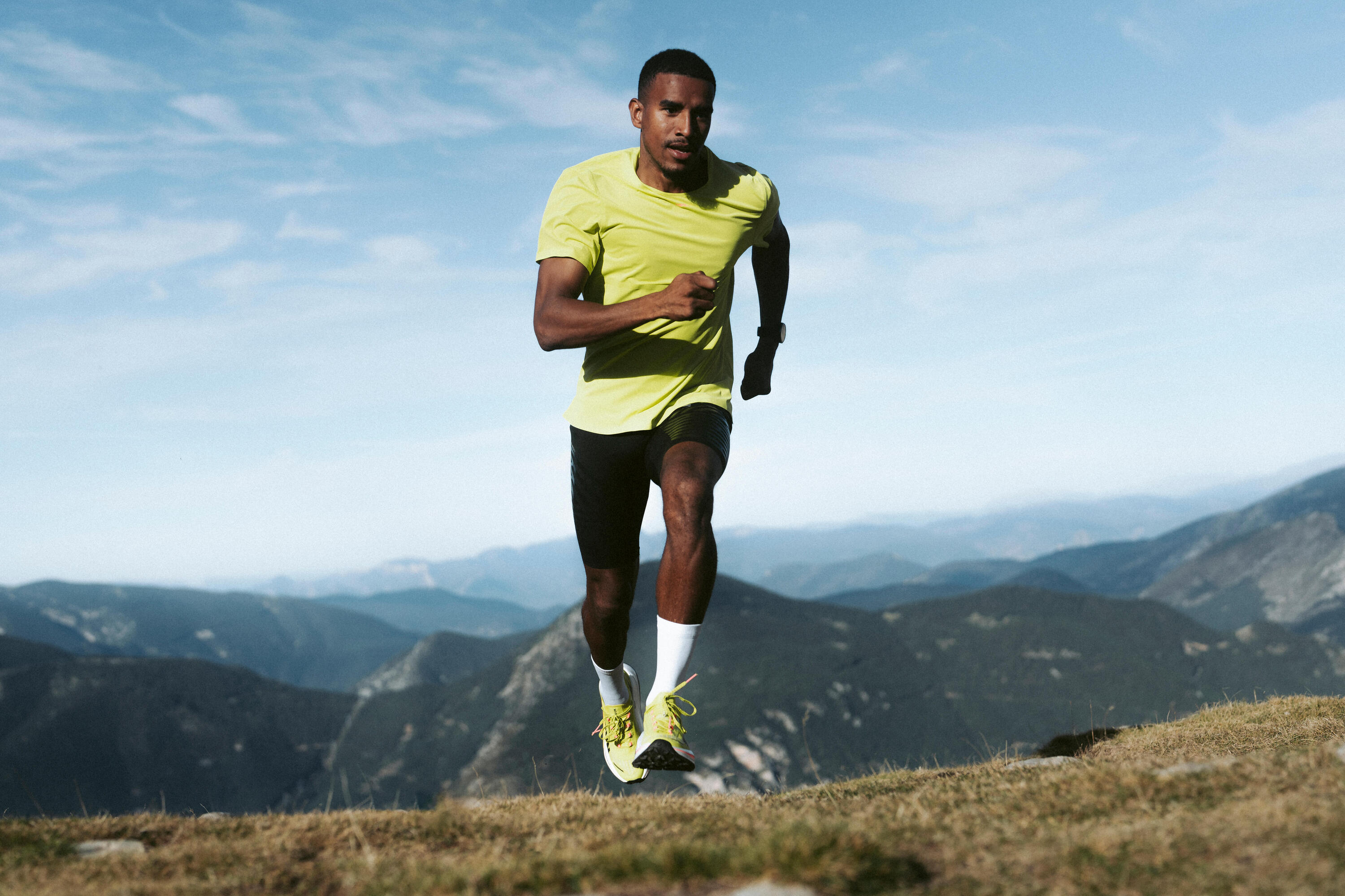 Chaussures de trail running à plaque carbone homme, Kiprun Kipsummit Race vert 12/13