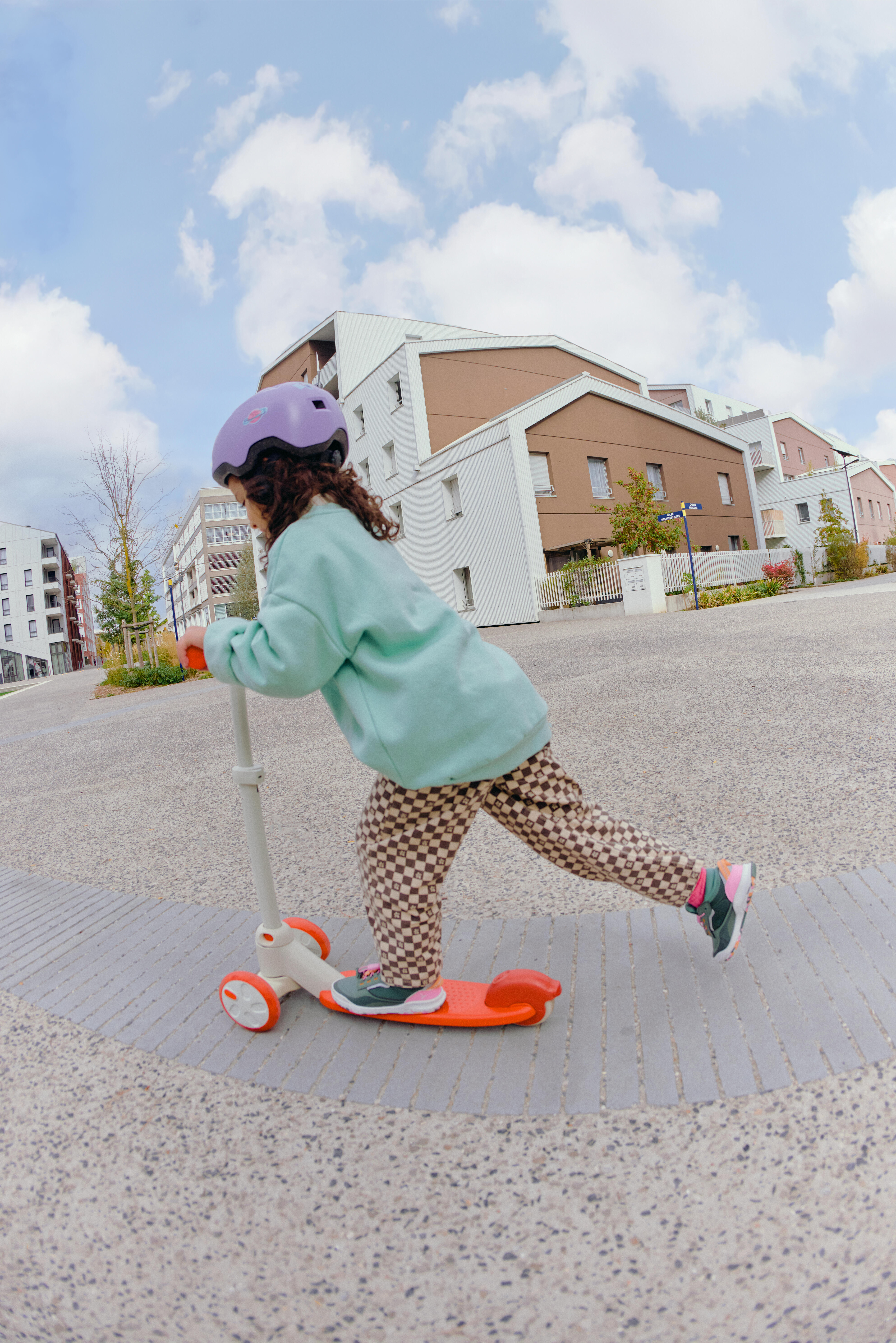 Kids’ Inline Skating/Skateboarding/Scootering Helmet, B 100 - BTWIN