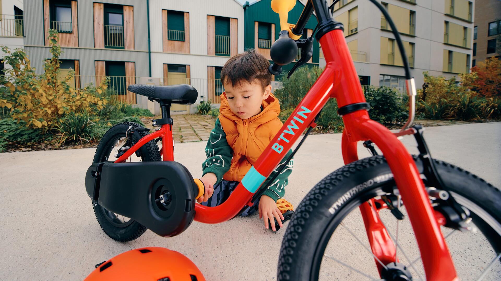 COME ACCOMPAGNARE E MOTIVARE I BAMBINI AD ANDARE IN BICI?