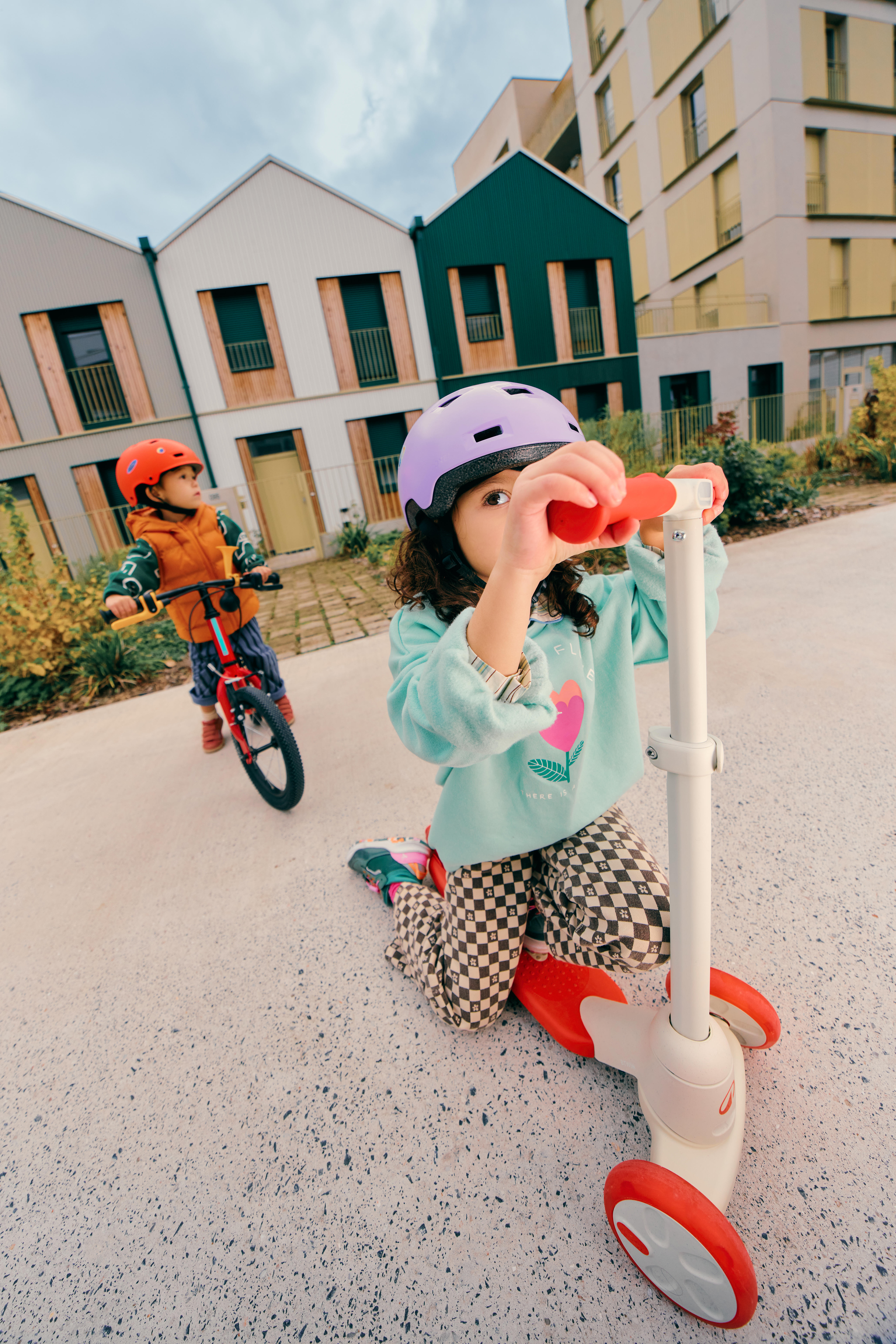 Kids’ Inline Skating/Skateboarding/Scootering Helmet, B 100 - BTWIN