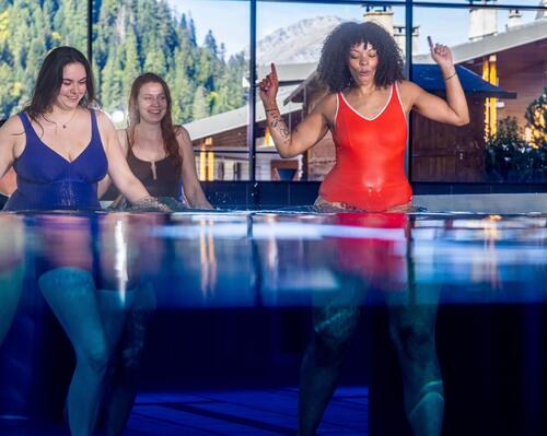 photo d'une femme en maillot de bain