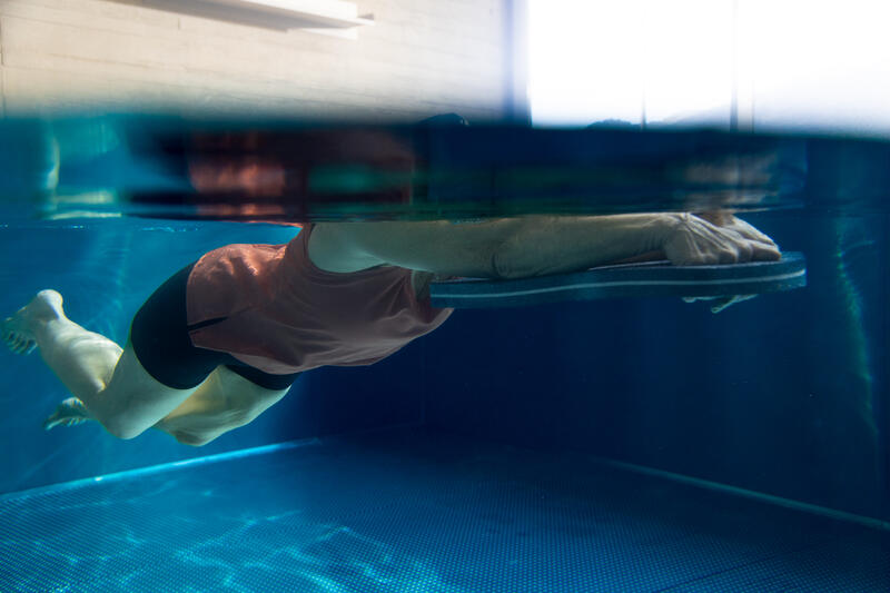 COMMENT CHOISIR UNE PLANCHE DE NATATION OU UN PULL BUOY ?