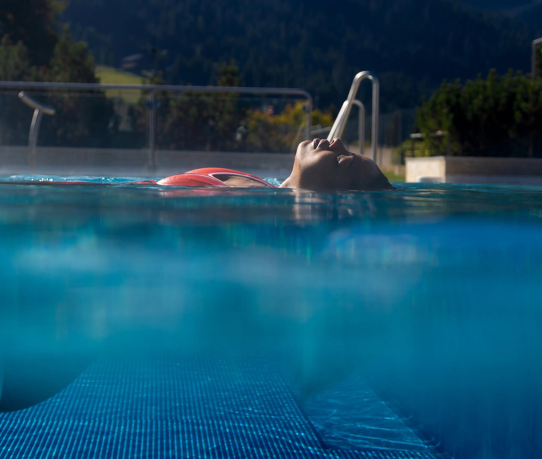 Usar a piscina para o desporto