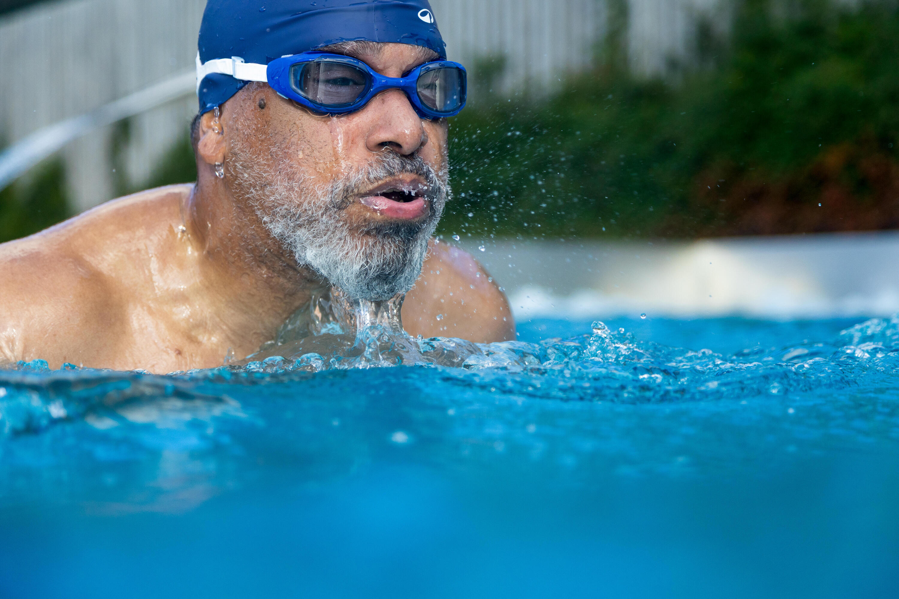 Schwimmbrille getönt neuer Antibeschlagschutz - Spirit blau/weiß  10/11