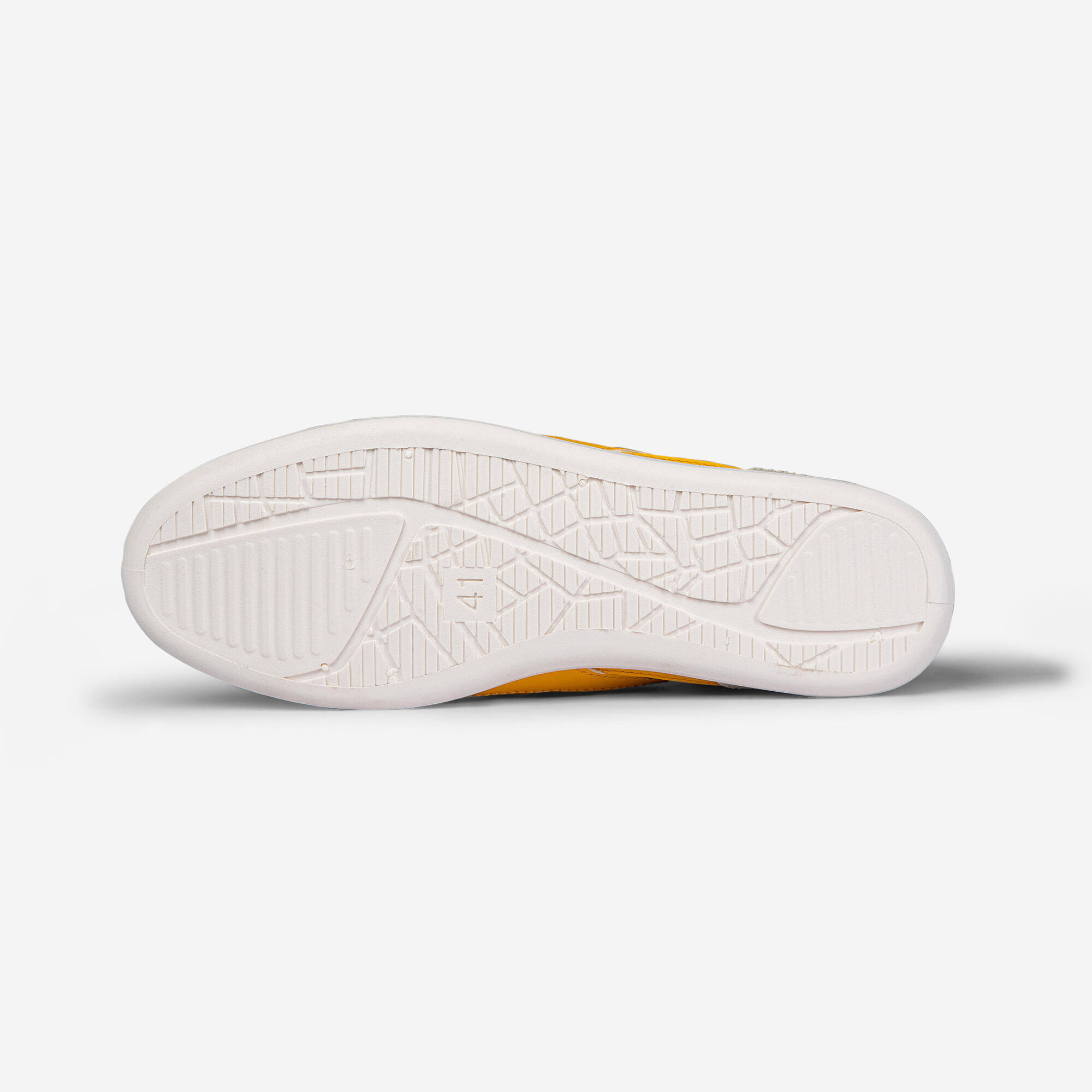 *IN ONE MANY SHOE C4 -  4