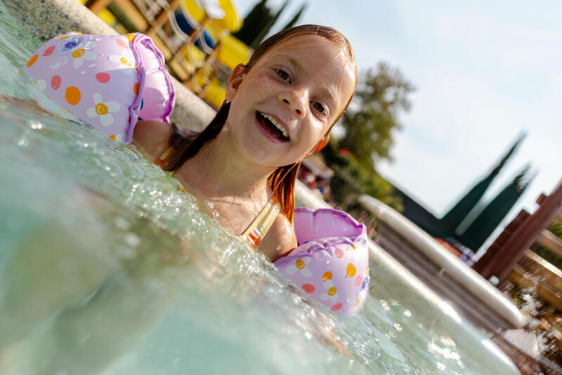 Brassards de piscine enfant : quelle taille et quel âge choisir