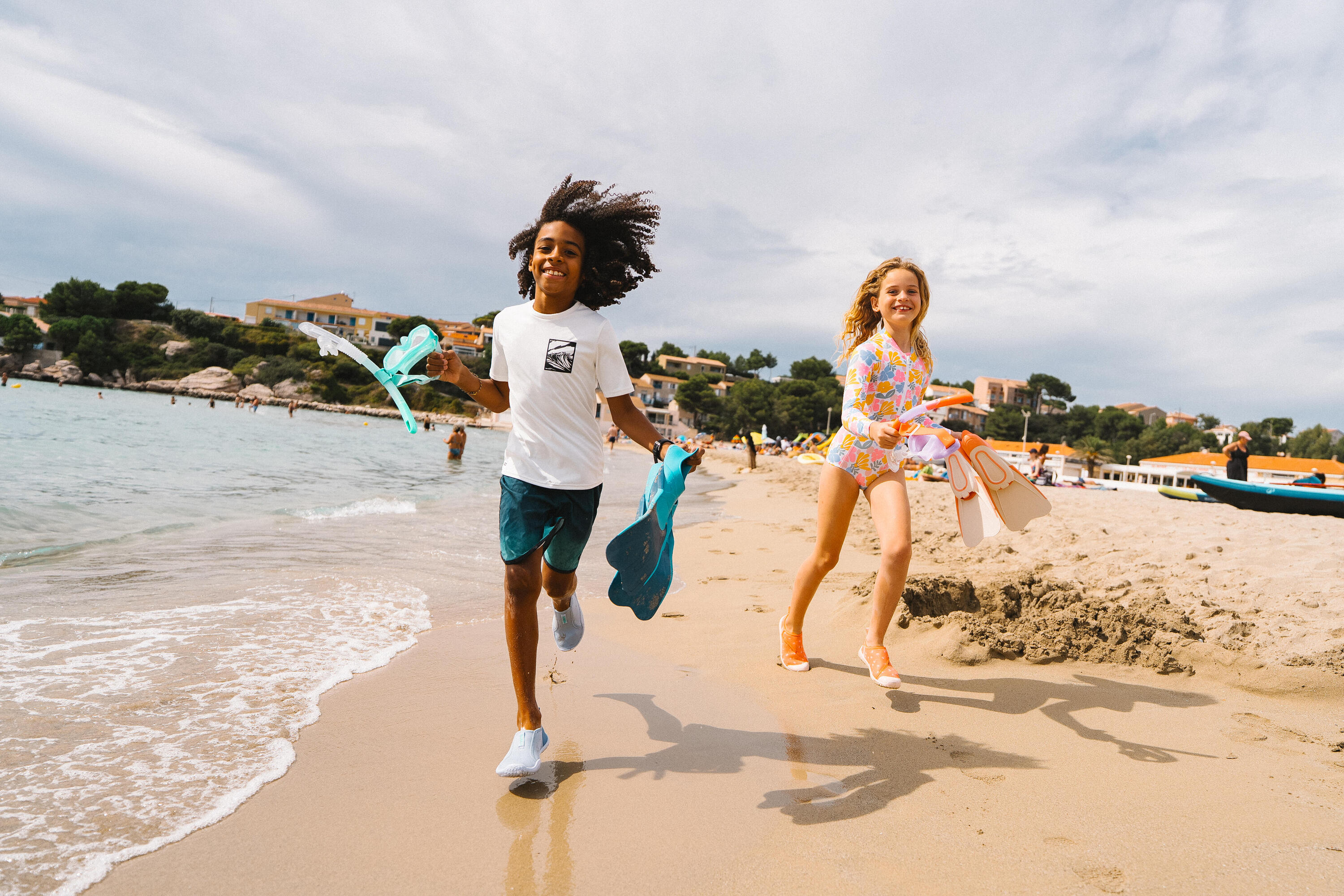Wasserschuhe mit Klettverschluss Kinder, Aquashoes 120 korallenrot 10/11
