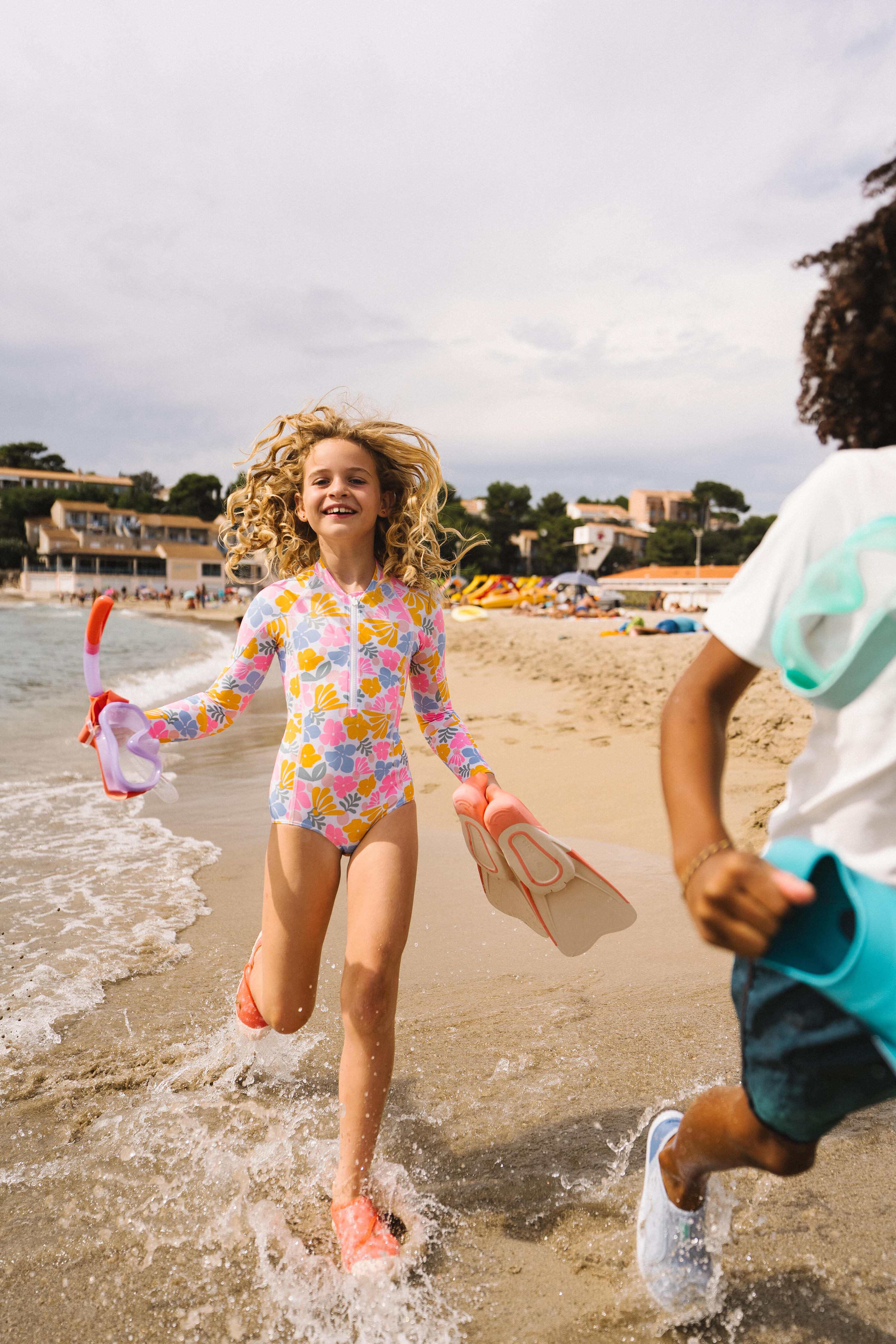 Wasserschuhe mit Klettverschluss Kinder, Aquashoes 120 korallenrot 11/11