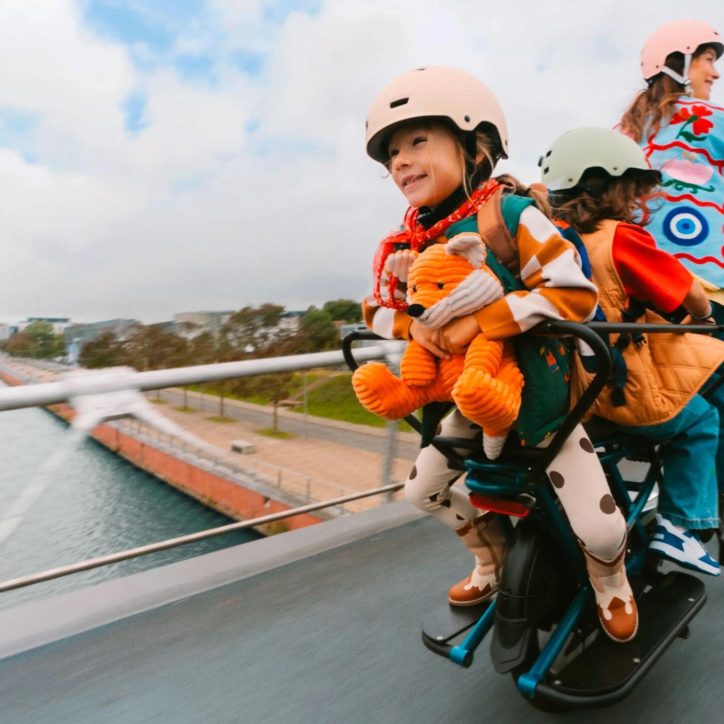 DECATHLON B'TWIN E THREE 500 Cargobike Longtail Header