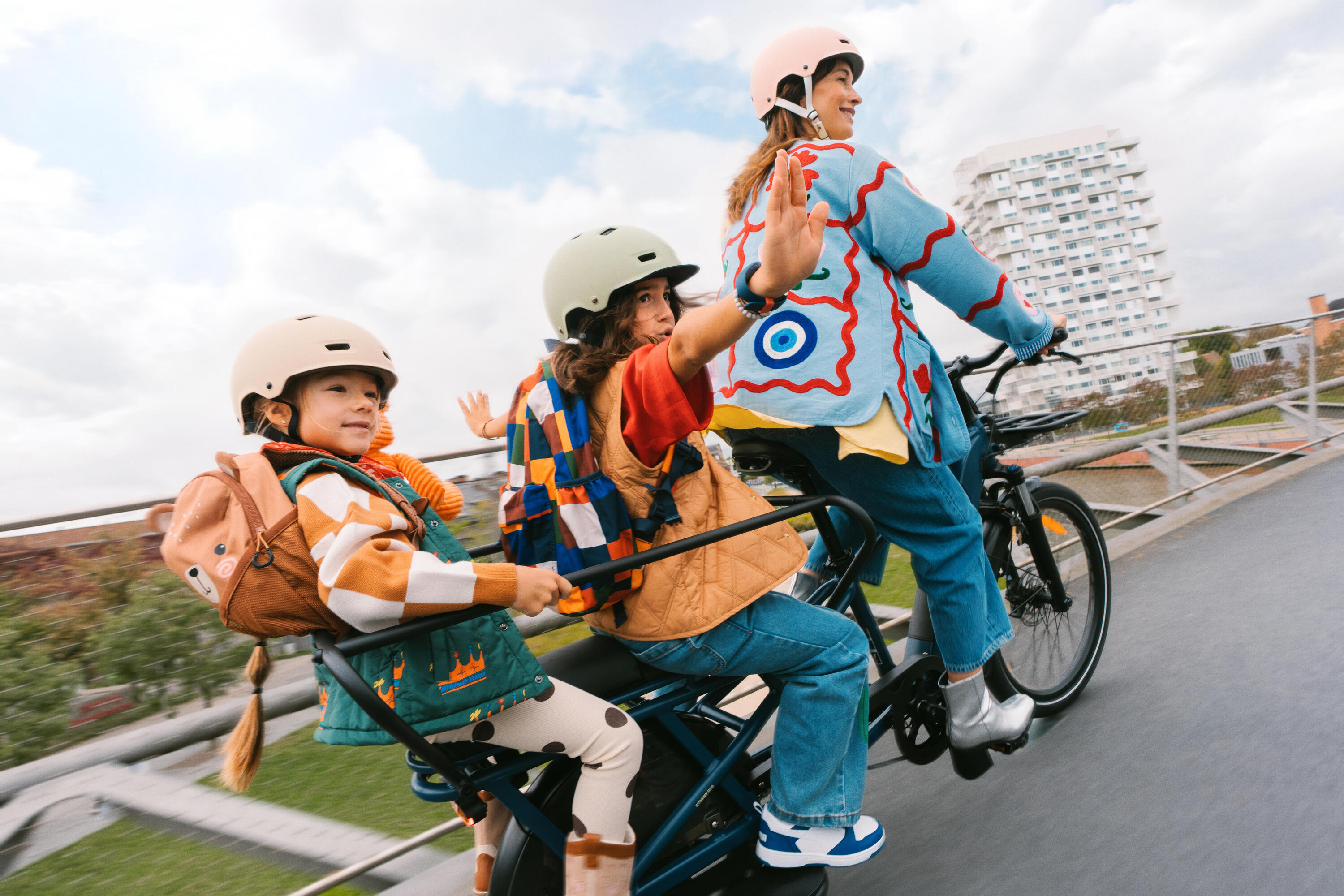 Elektro-Longtail-Velocargo E-three 500 Abysse Blau 4/19