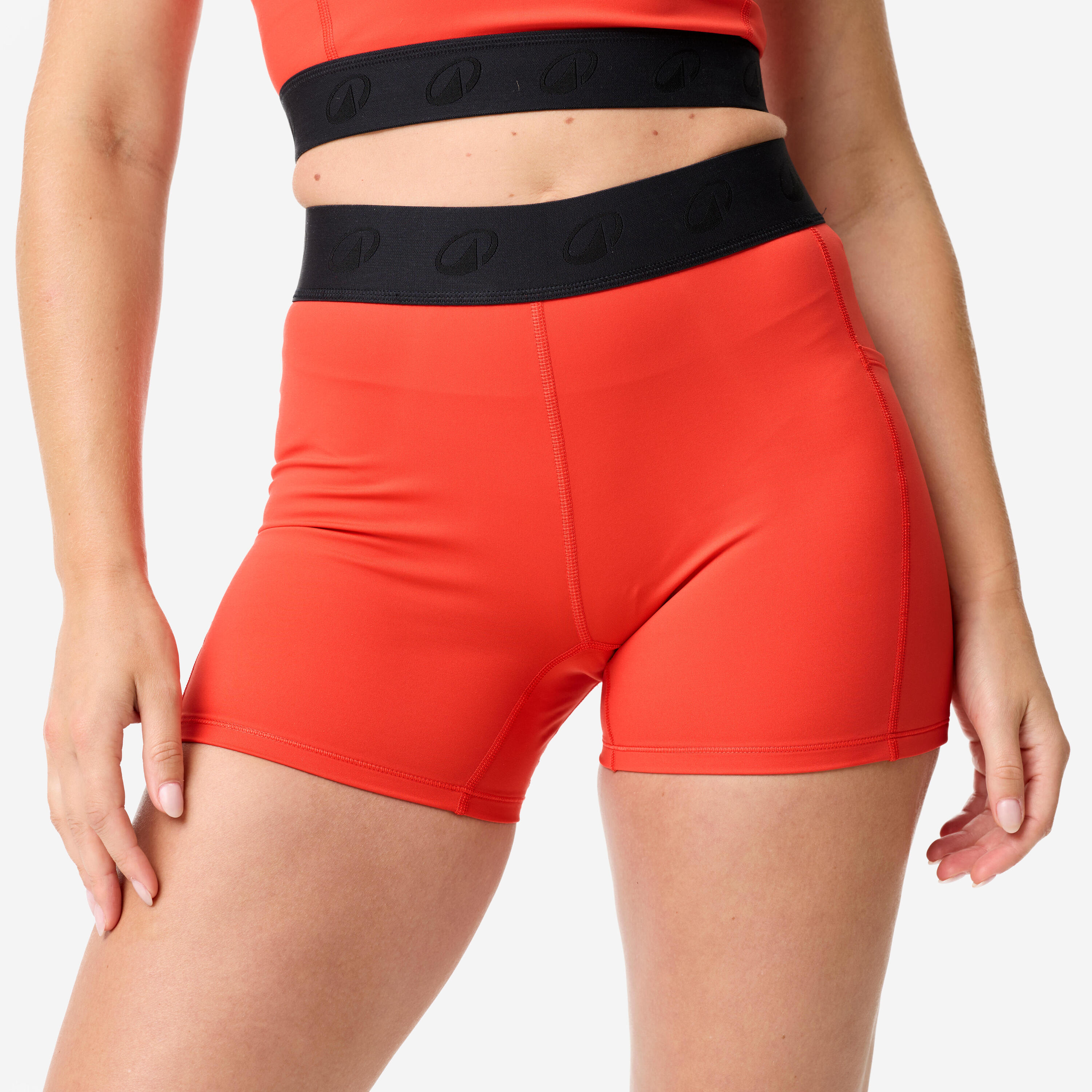 Short d'entraînement avec ceinture élastique et poche latérale femme 5/8