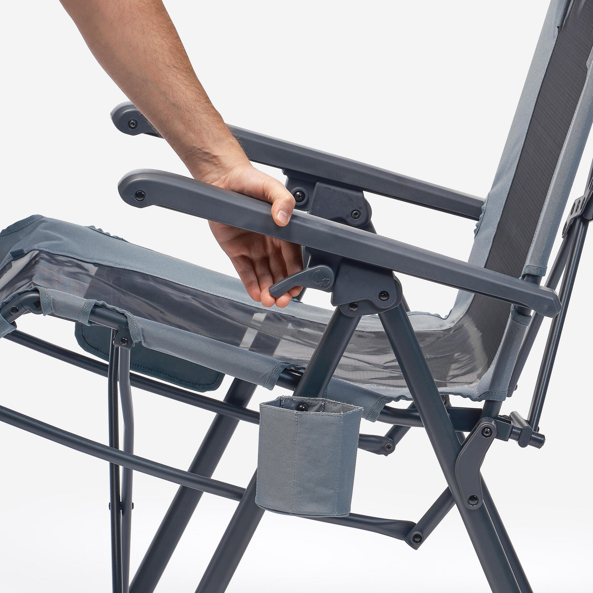 Long, relaxing, foldable and padded camping armchair with headrest