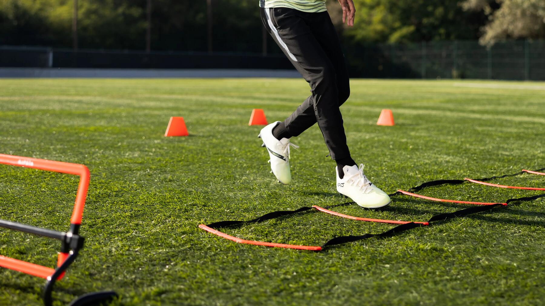 Lerne hilfreiche Intervallübungen für dein Fußballtraining kennen!
